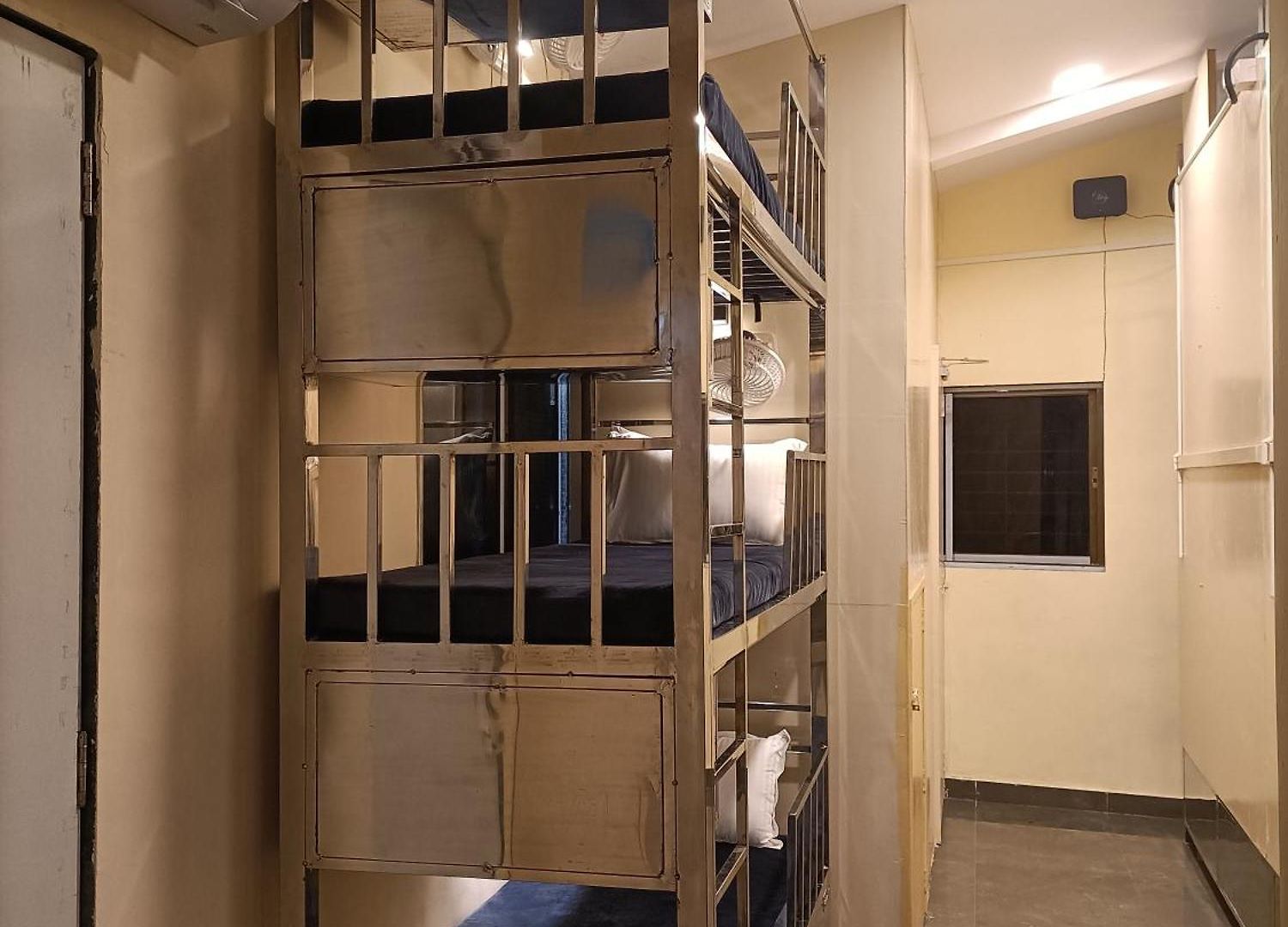 Hostel The Aroma Backpackers Mumbai