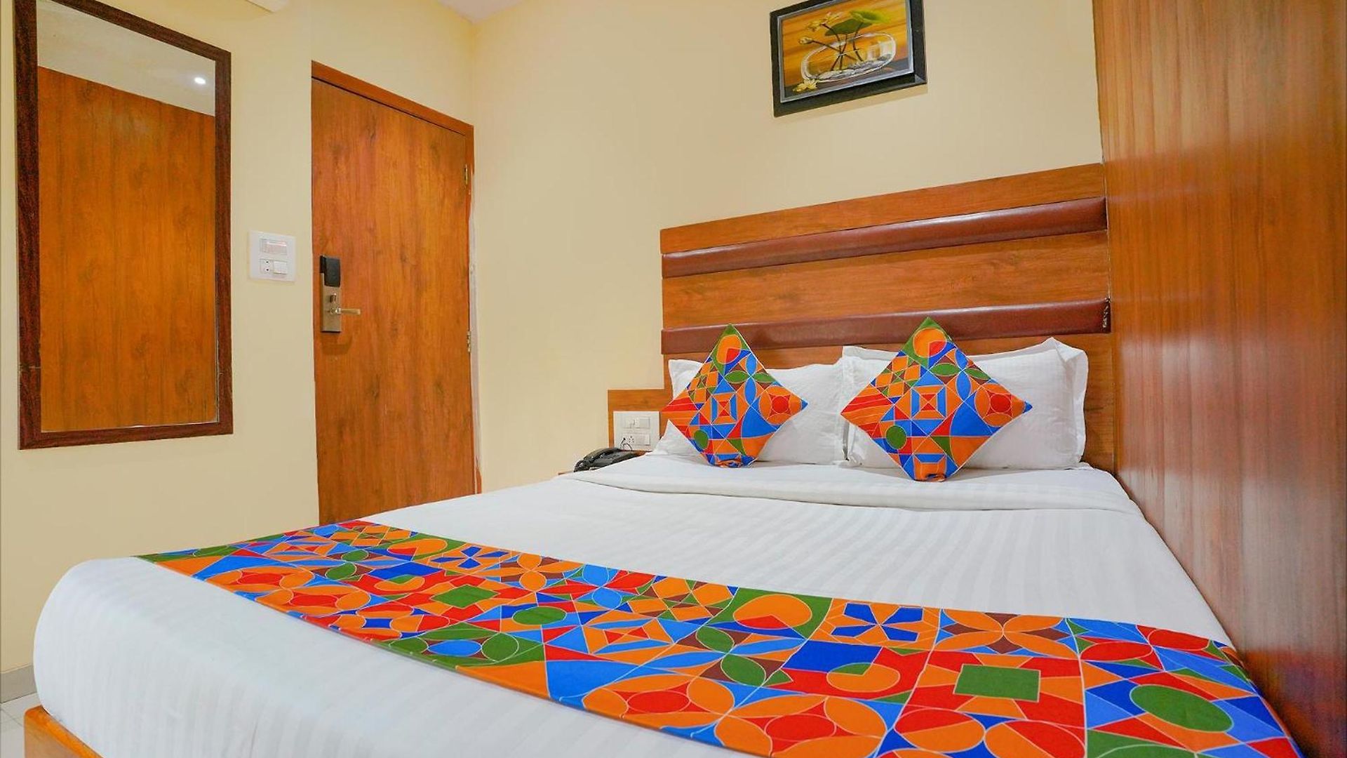 Fabexpress Colaba Grand - 700m From Gateway Of India 3*