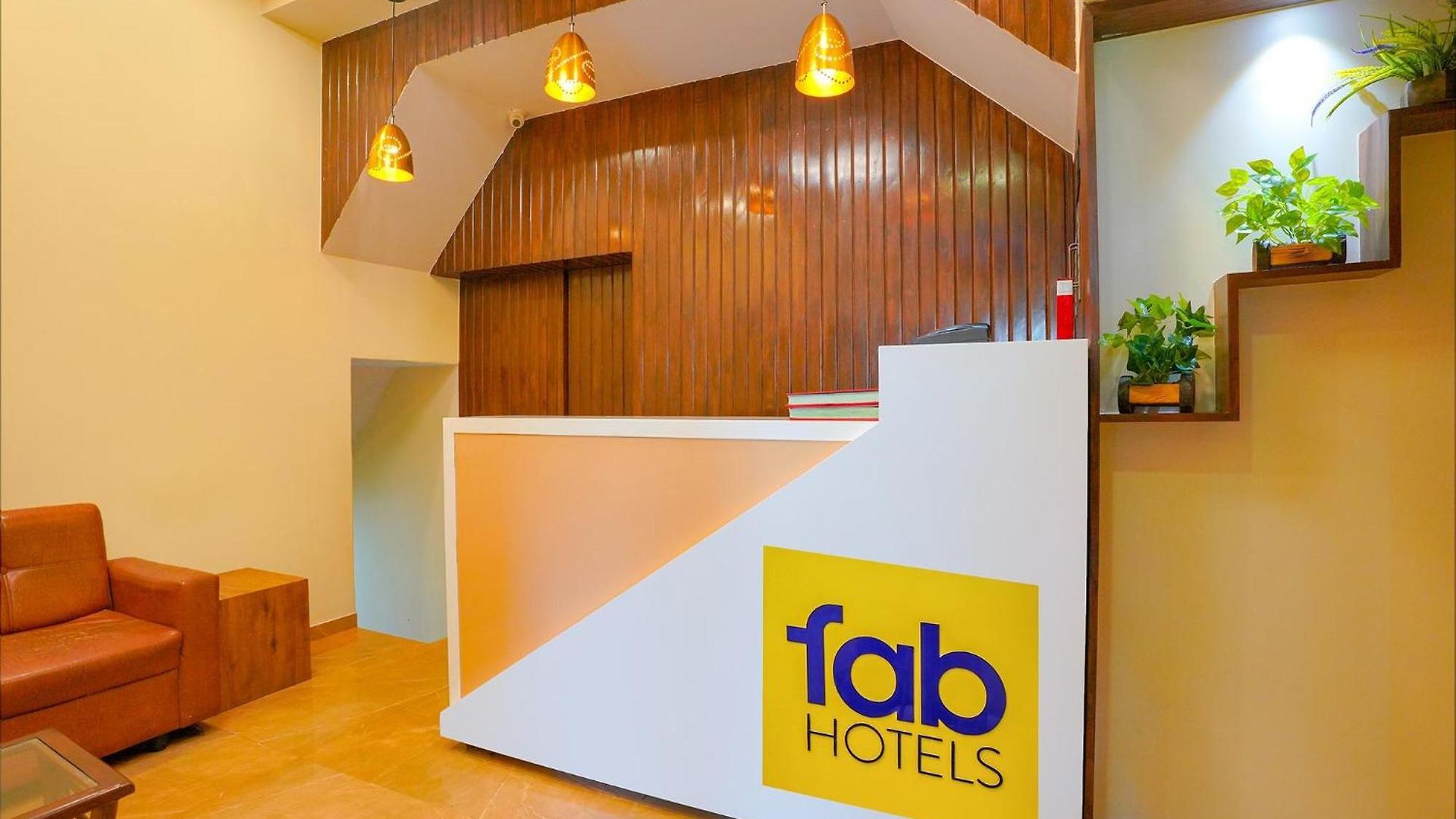 Fabexpress Colaba Grand - 700m From Gateway Of India Mumbai