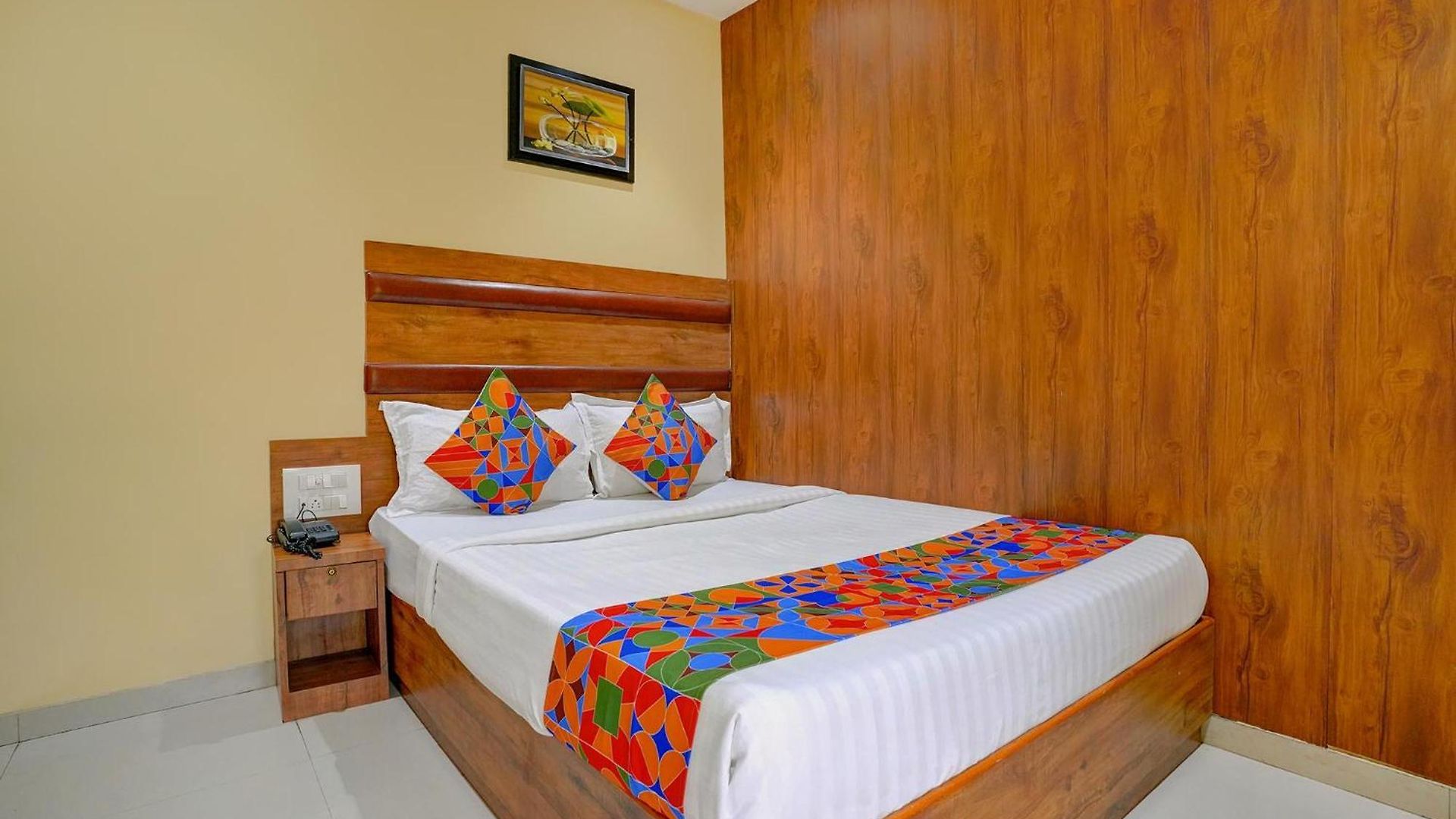 Fabexpress Colaba Grand - 700m From Gateway Of India 3*