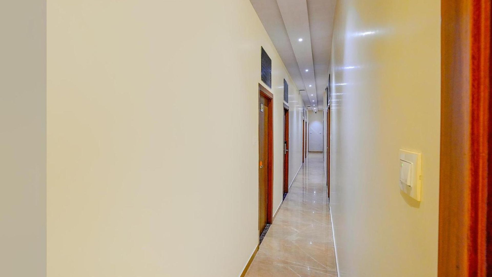 Hotel Fabexpress Colaba Grand - 700m From Gateway Of India 3*