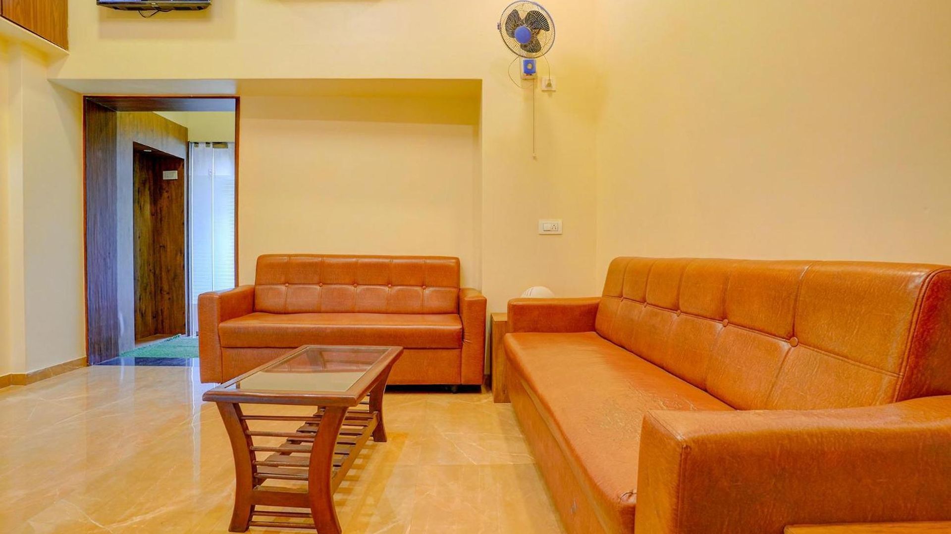 Fabexpress Colaba Grand - 700m From Gateway Of India Hotel