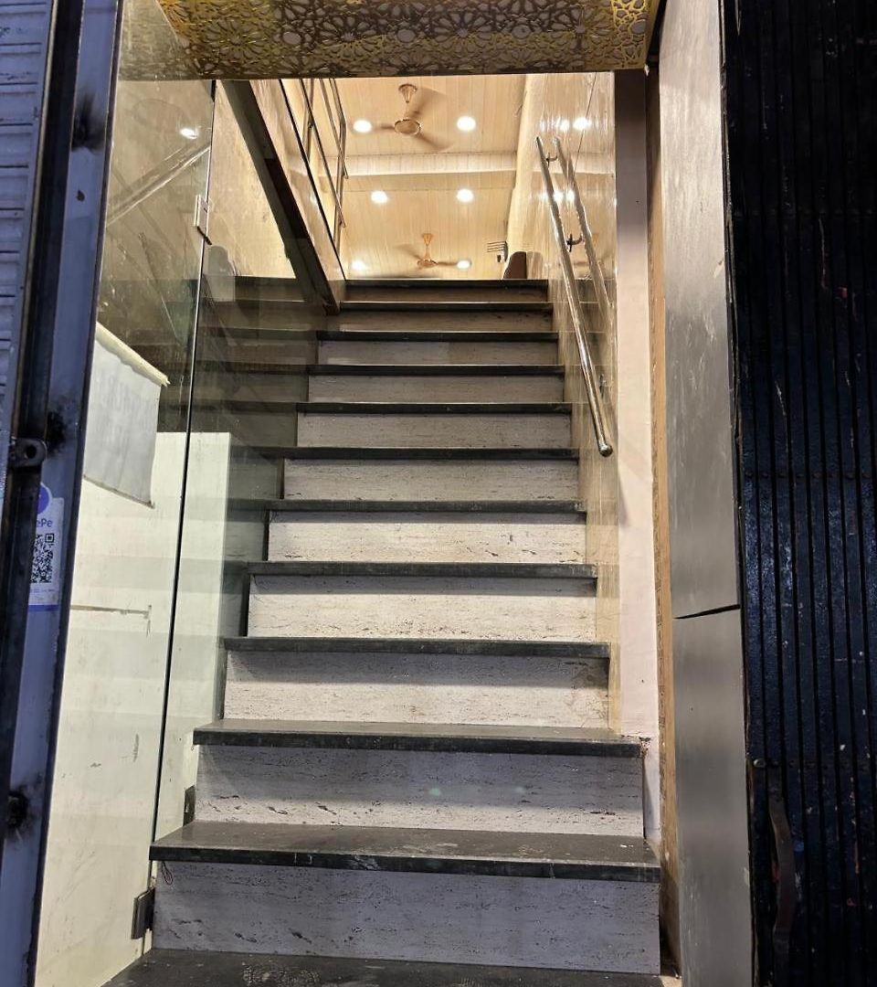 Kohinoor Apartment *