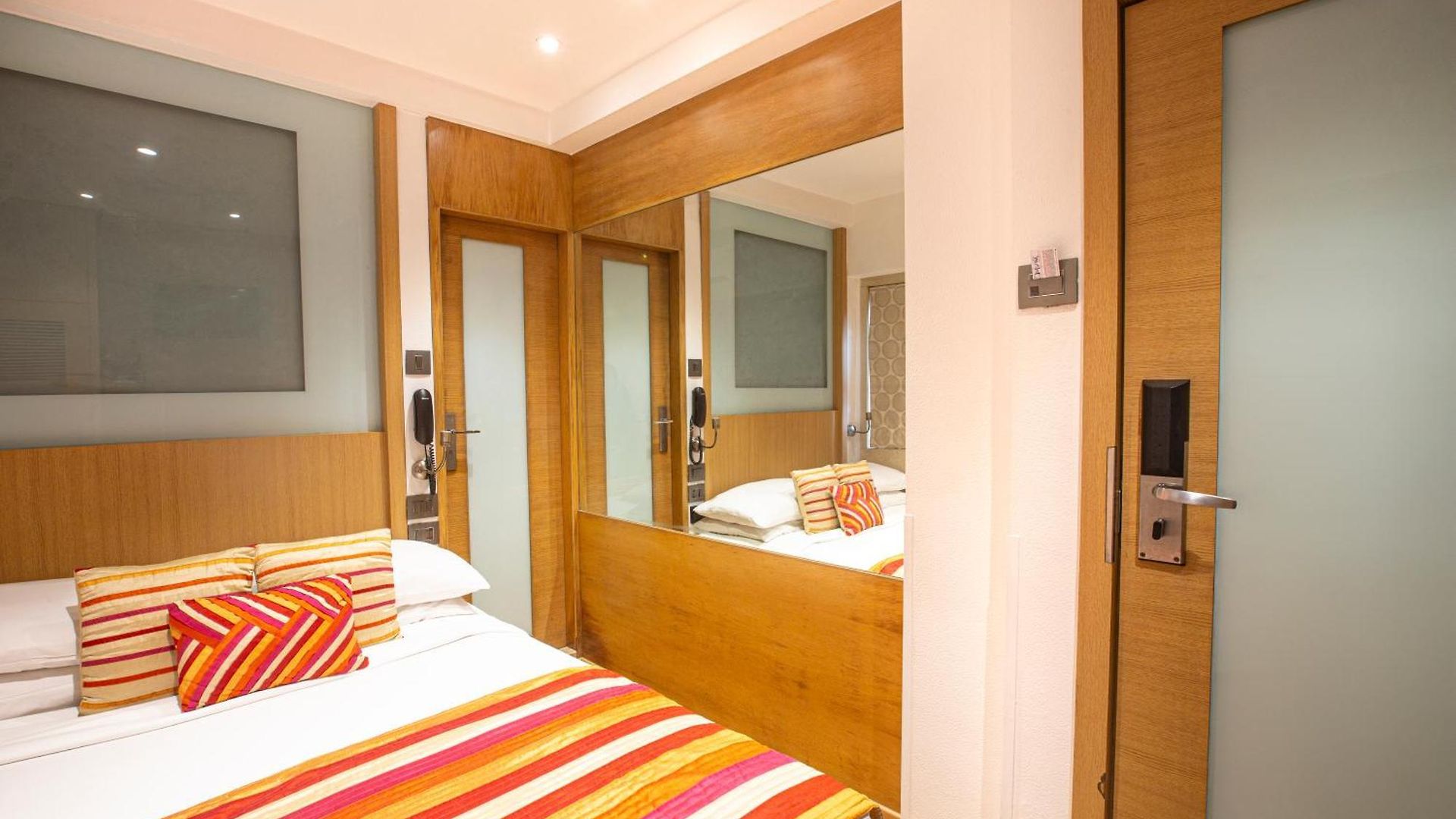 Bawa Continental Hotel 3*
