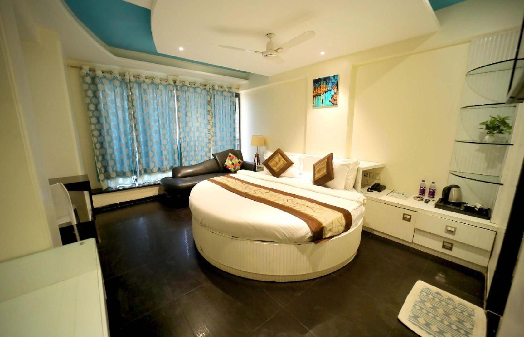 Hotel Panchvati Residency Andheri West 2*