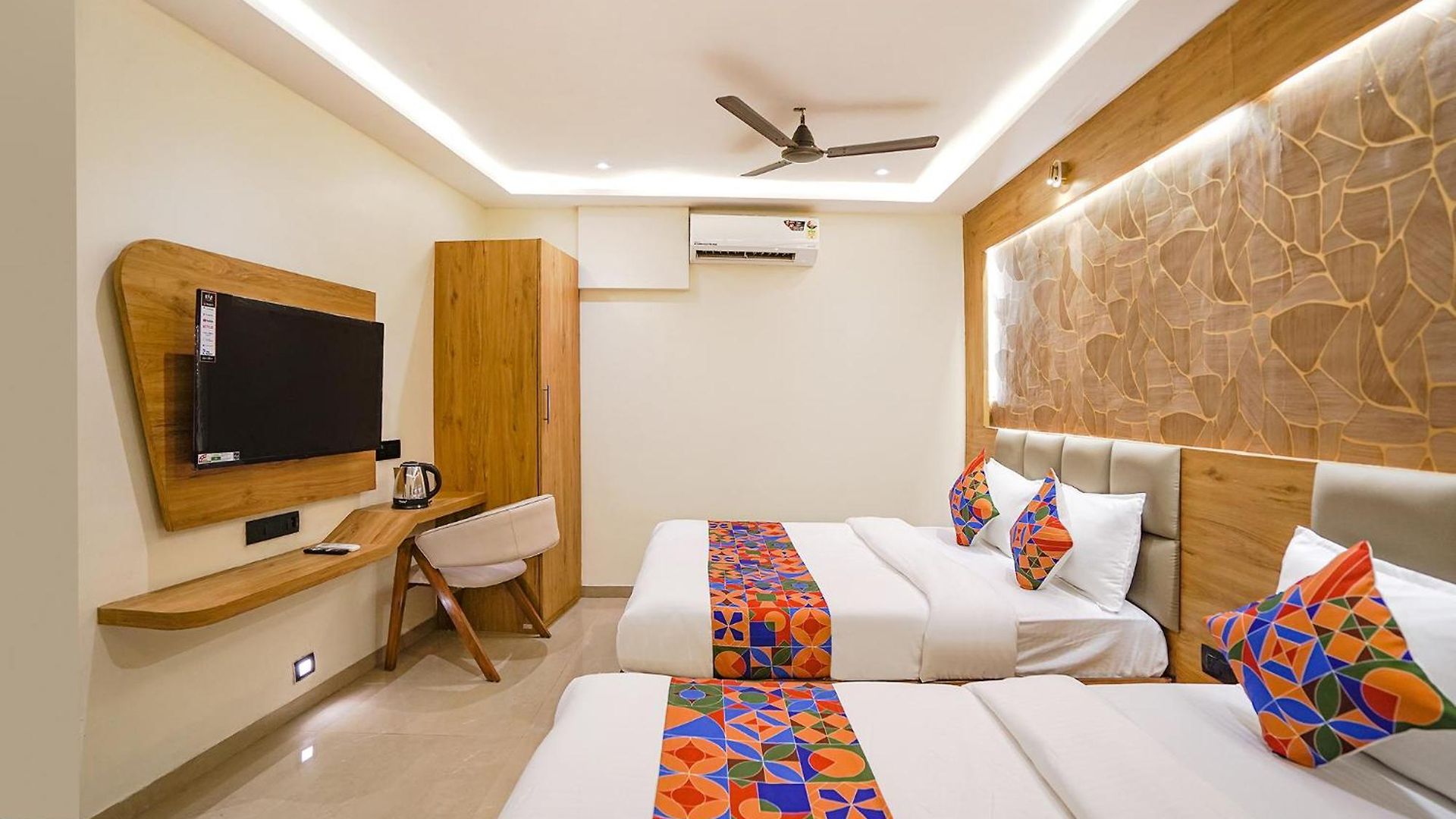 Fabhotel Well Back 3*