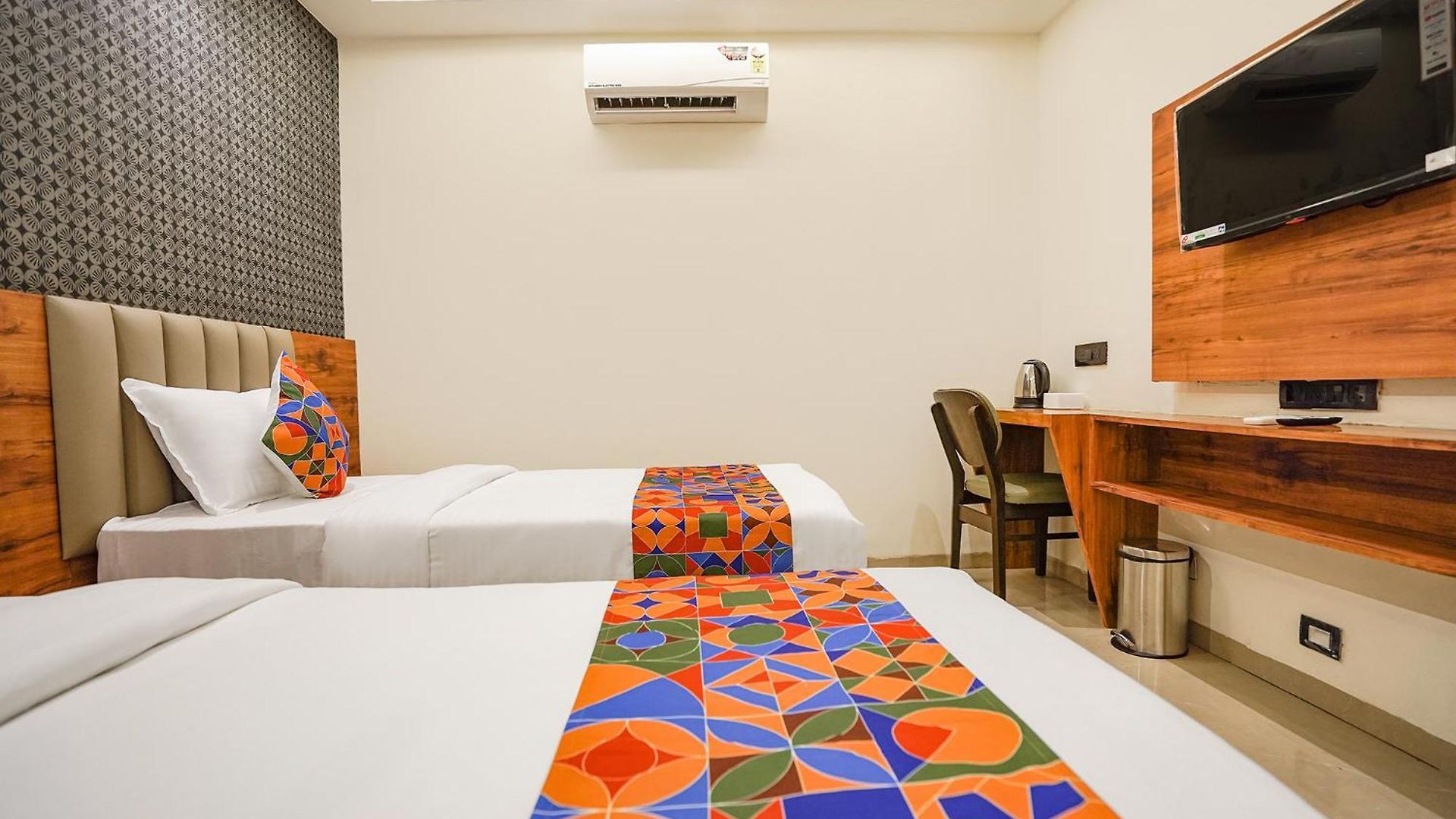Fabhotel Well Back Hotel 3*