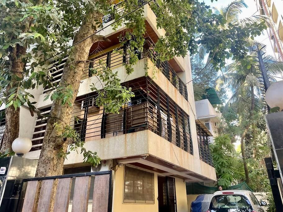 Apartment Shubhlaxmi With Sit Out - Linking Rd *