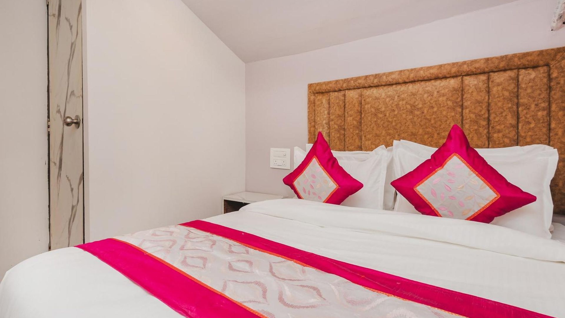 Hostel New Afra *