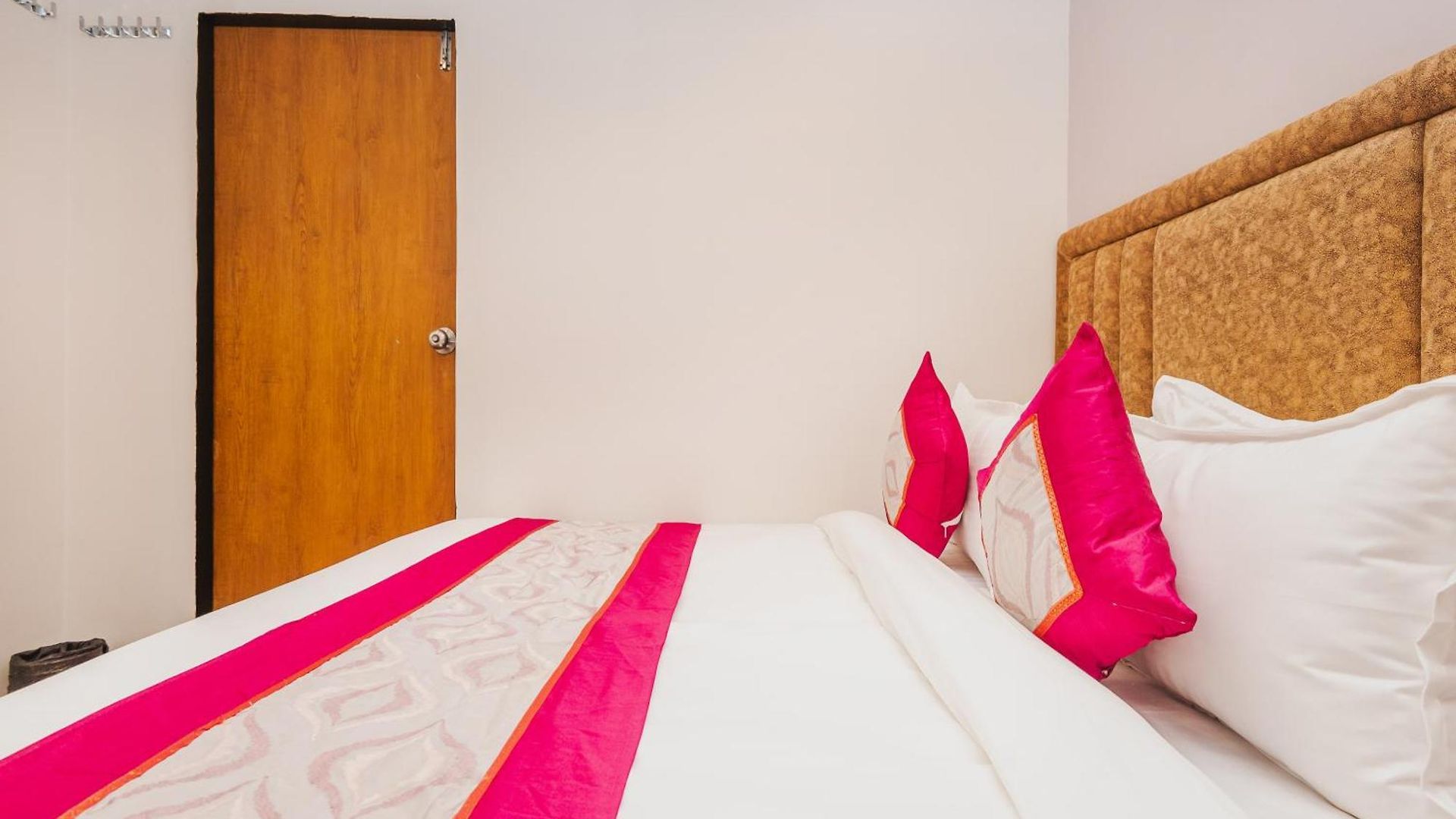 New Afra Hostel Mumbai