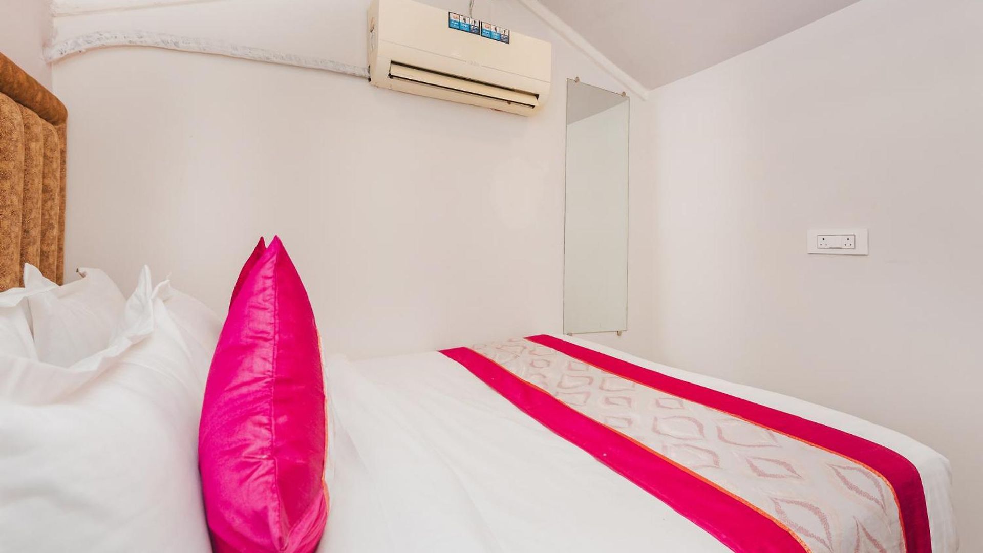 New Afra Hostel Mumbai