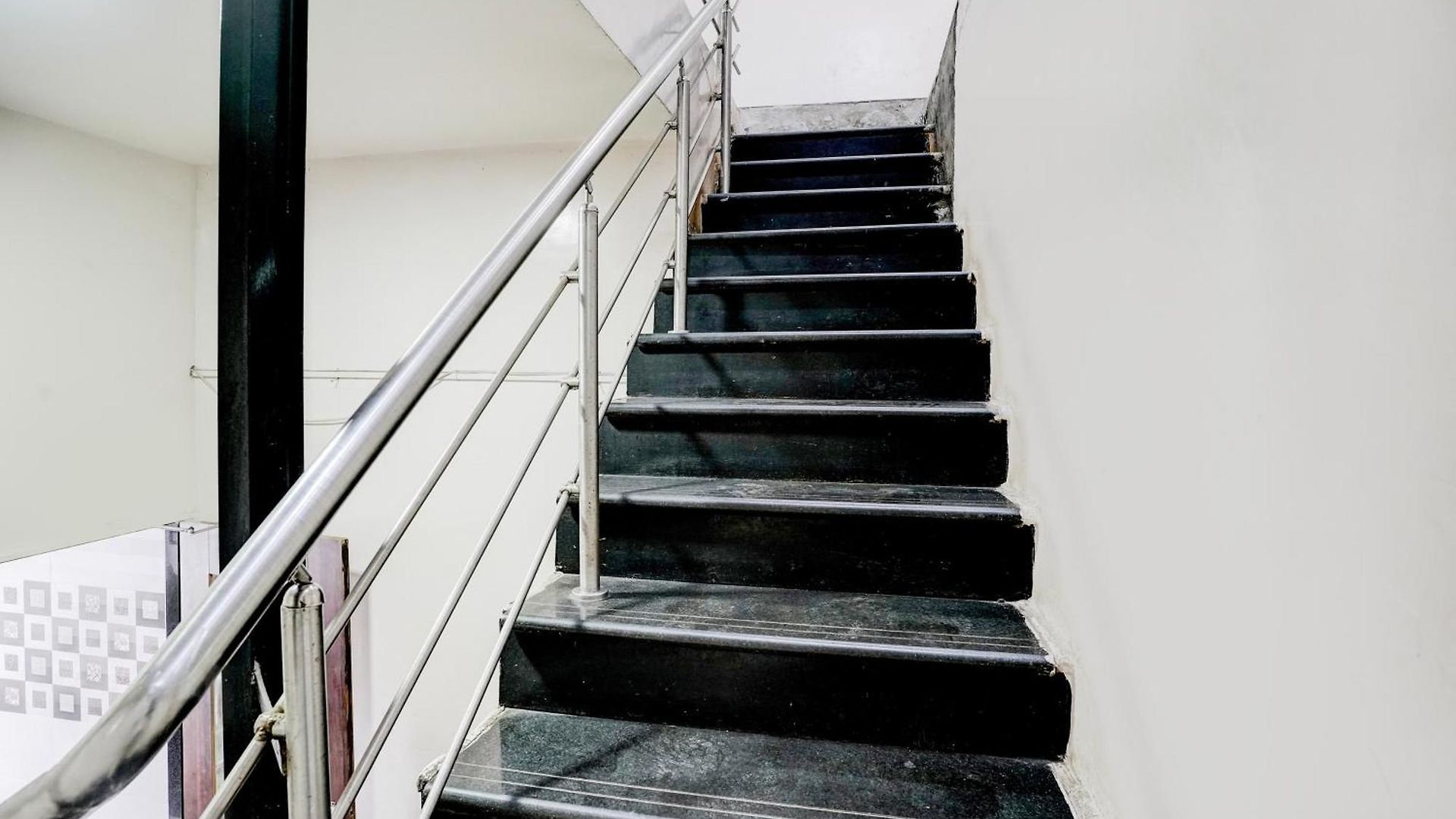 Hotel Golden Sagar - Kurla 3*