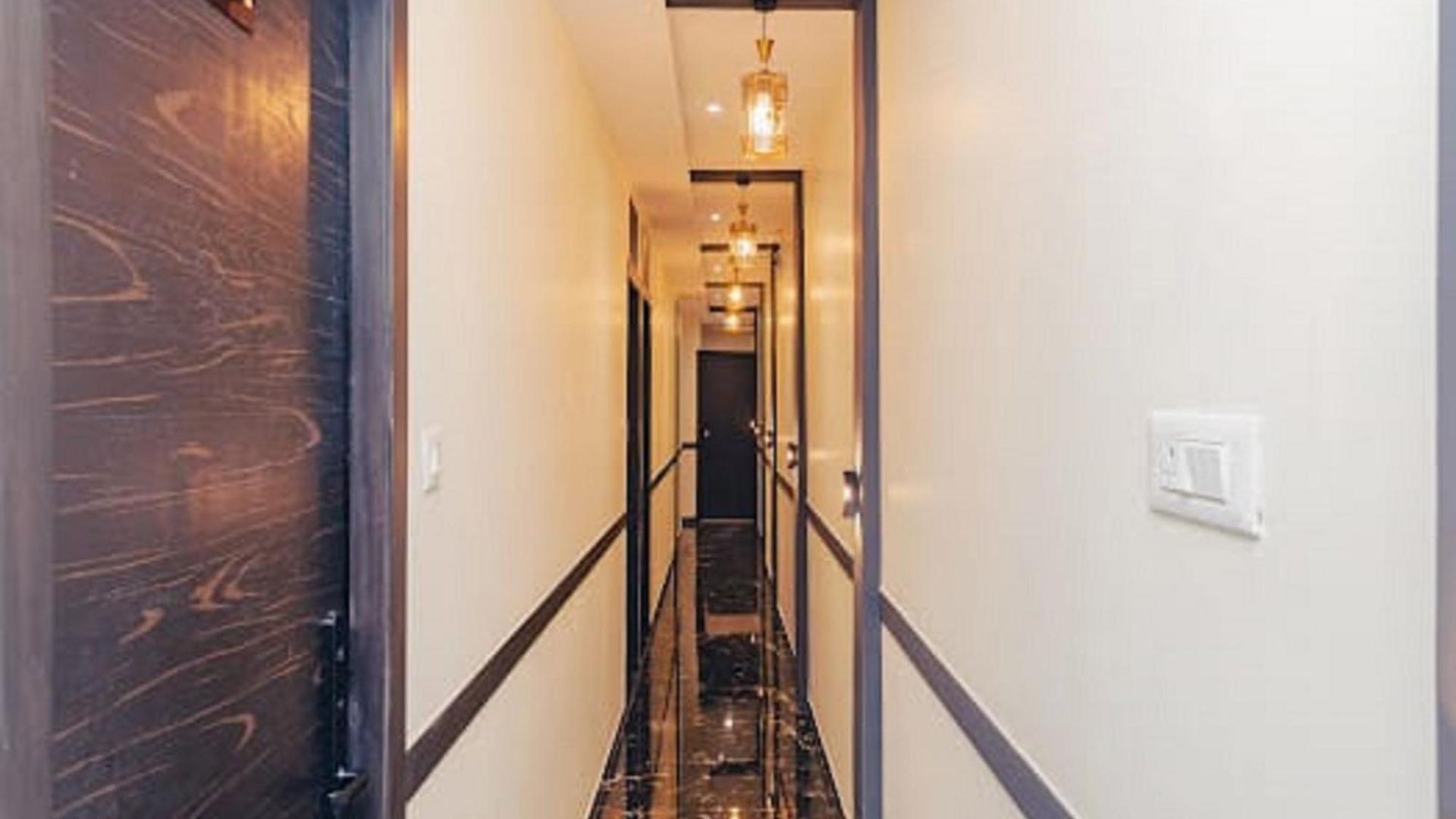 Apartment Golden Sands Near T2 International Airport