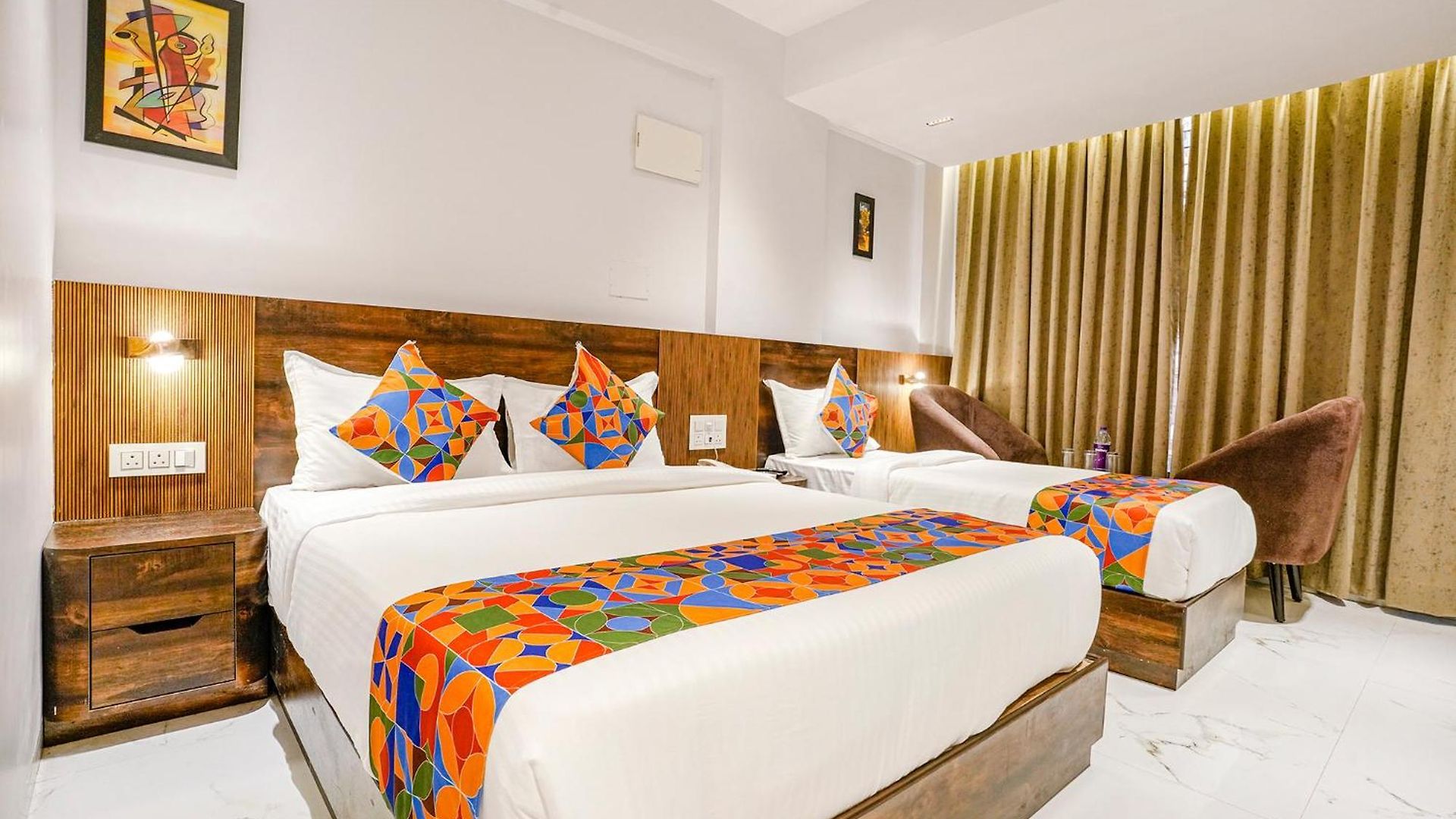 Fabhotel Peralz - Nr Boriwali Station *