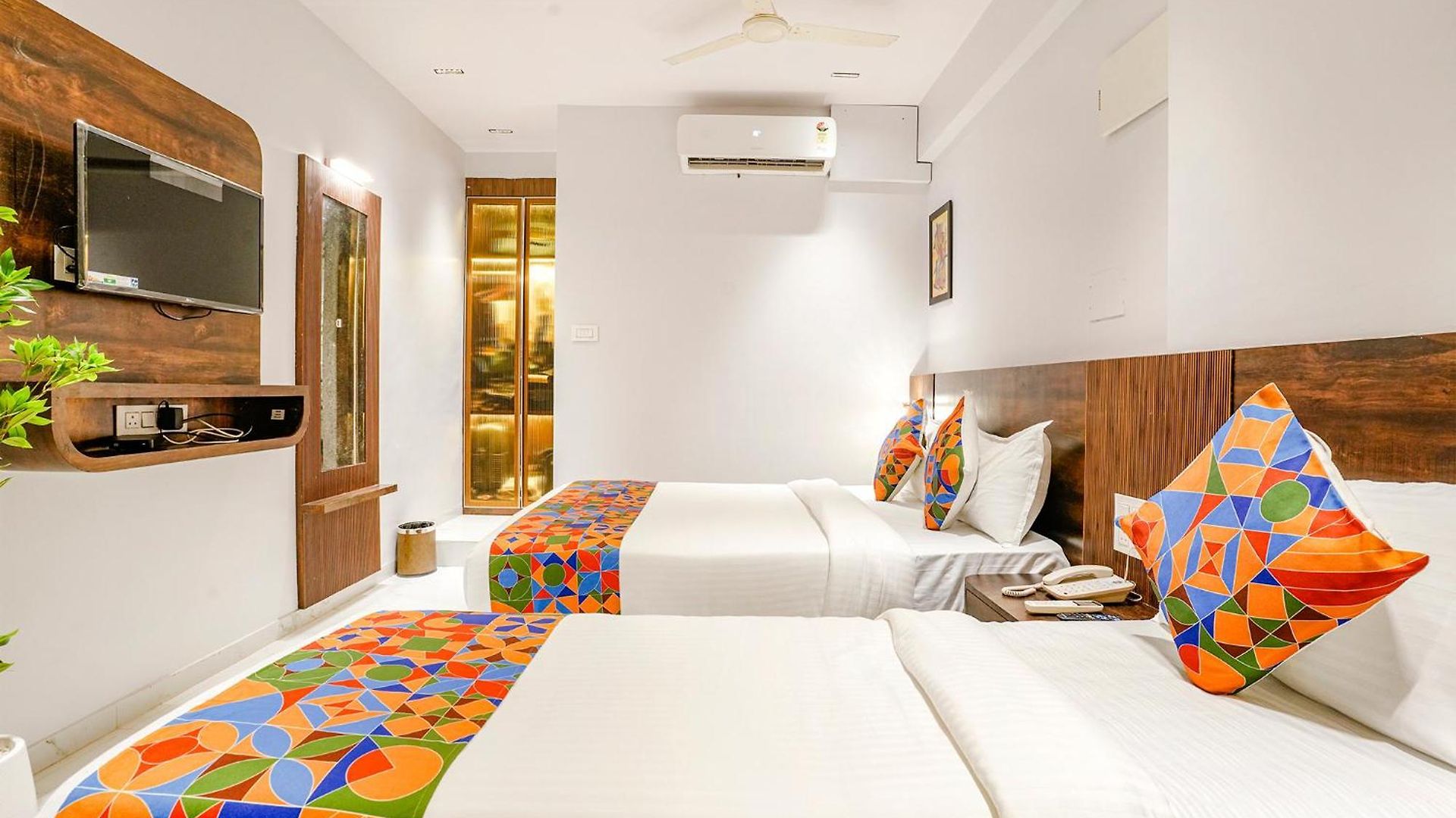 Hotel Fabhotel Peralz - Nr Boriwali Station Mumbai