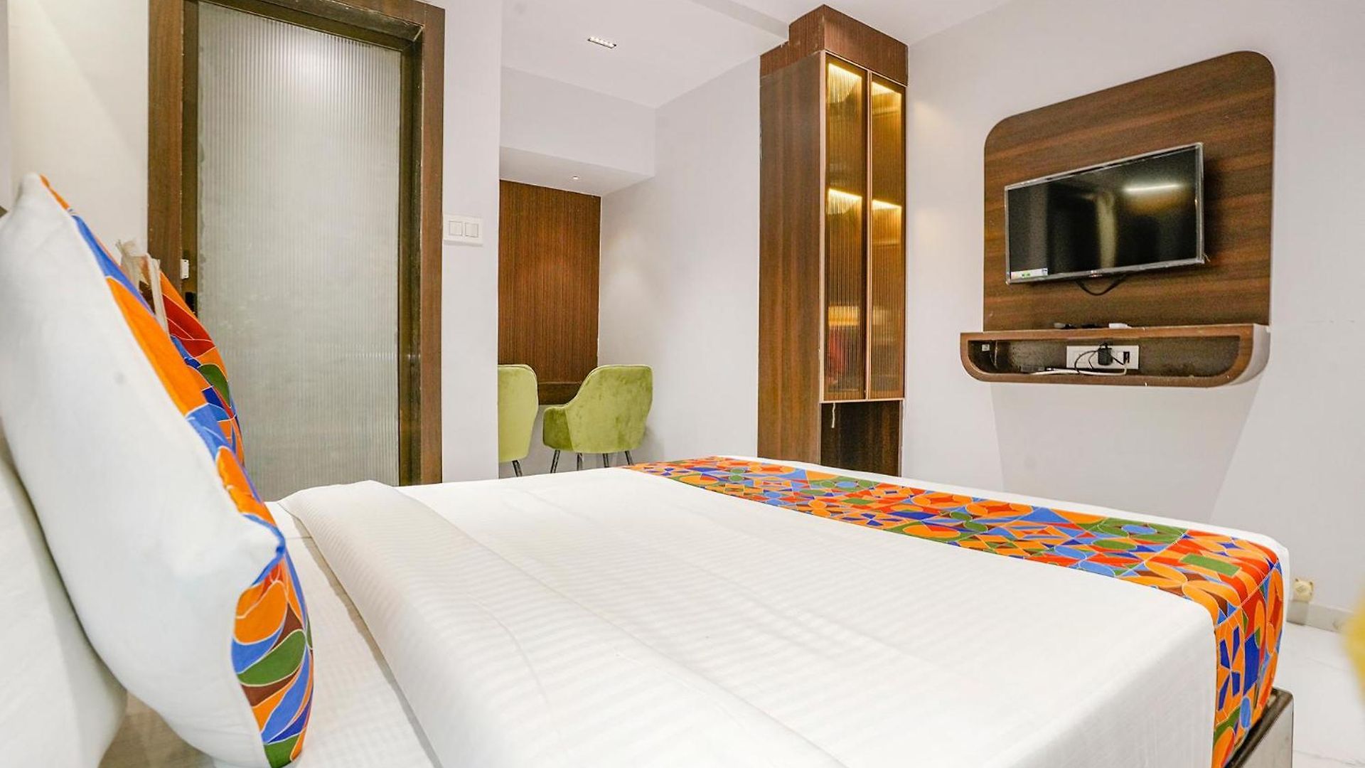 Fabhotel Peralz - Nr Boriwali Station * Mumbai