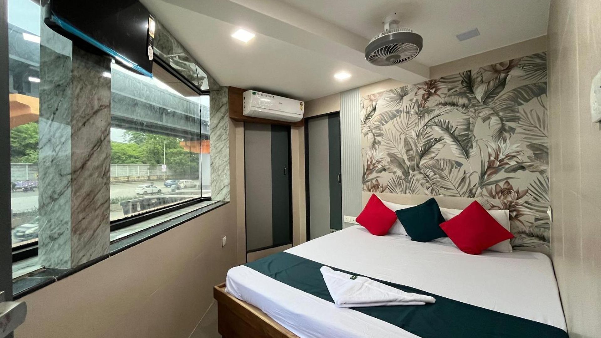Hostel Shivalas Dormitory And Pg