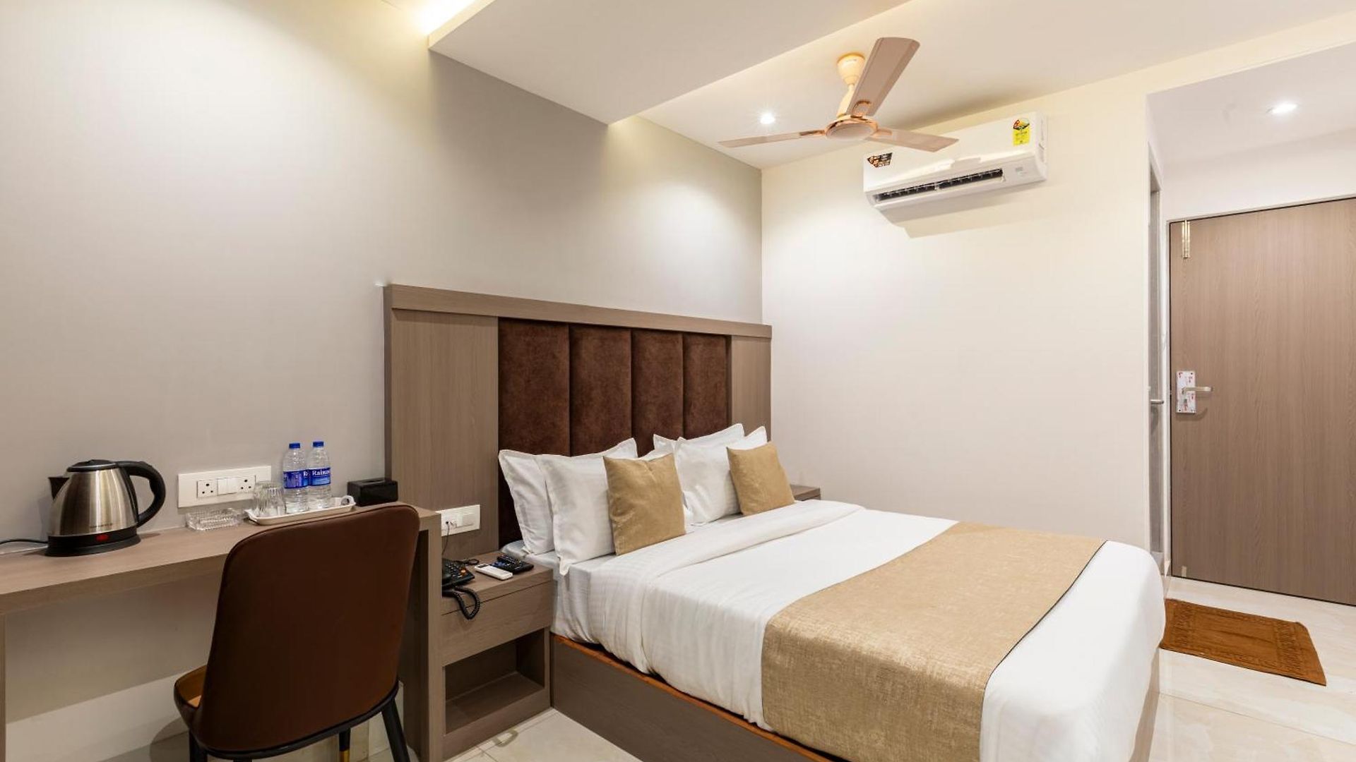 Hotel Metromax Andheri 3*