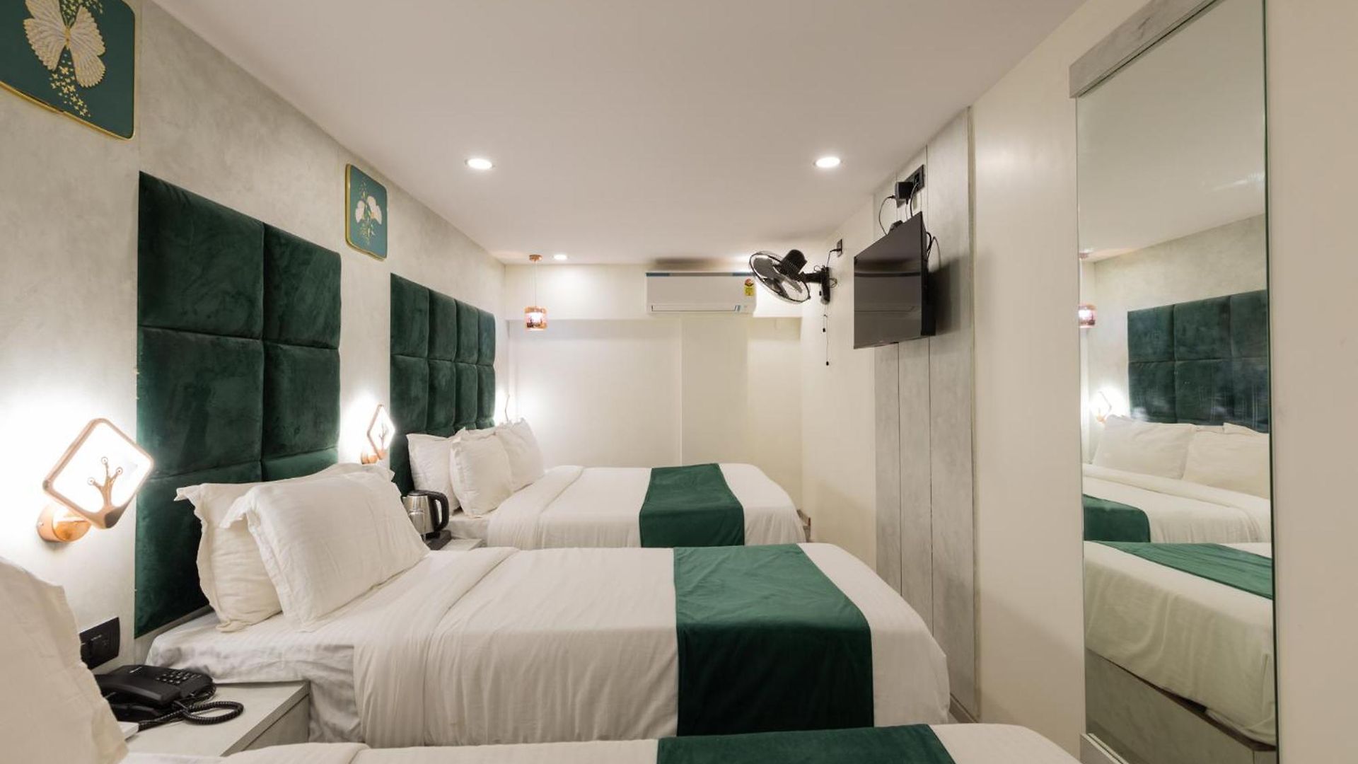 Larmont Luxury Hotel 3*
