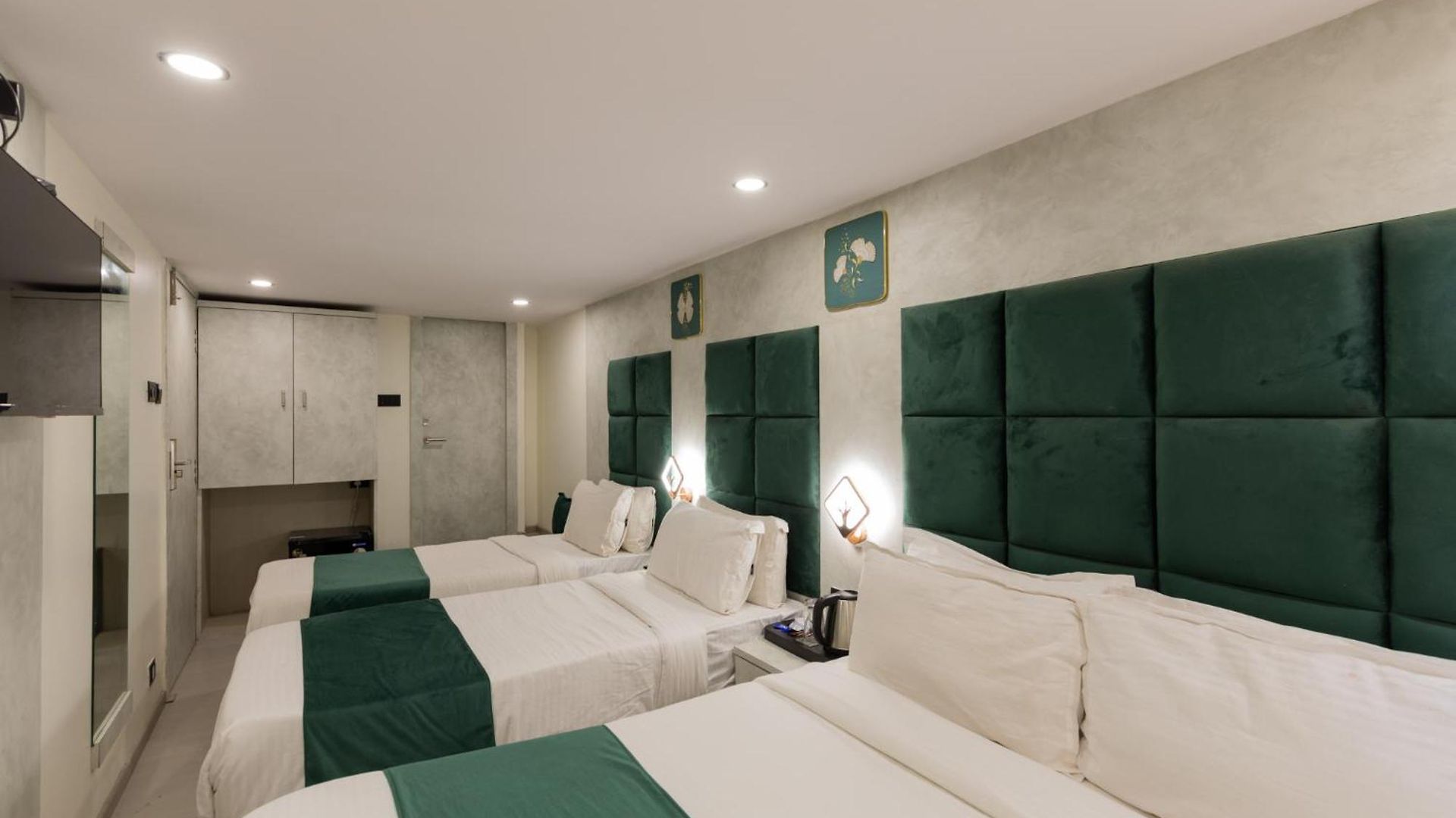 Hotel Larmont Luxury Mumbai