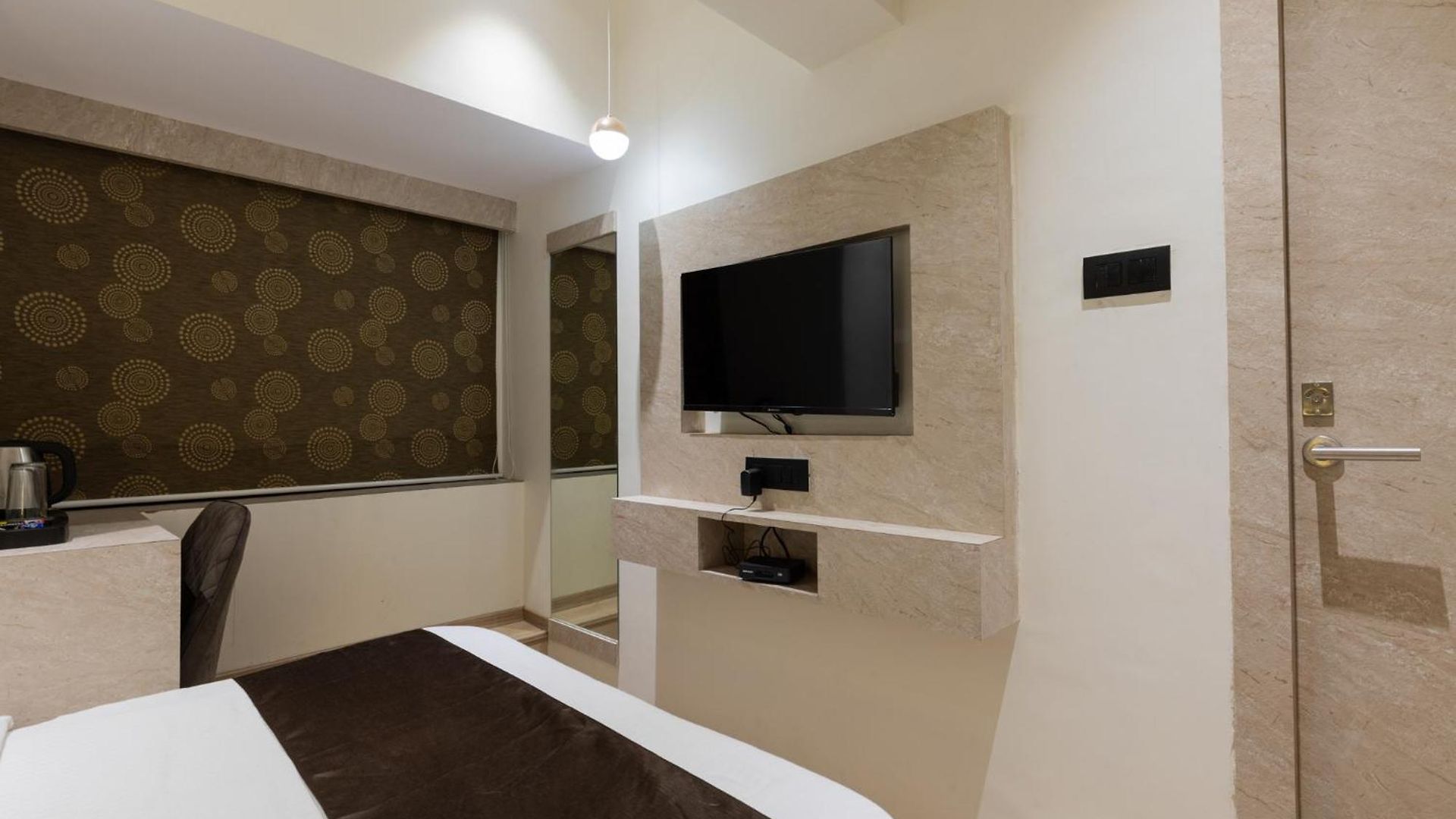Larmont Luxury 3* Mumbai