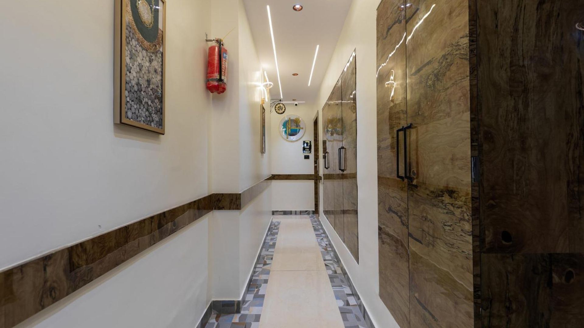 Larmont Luxury 3*
