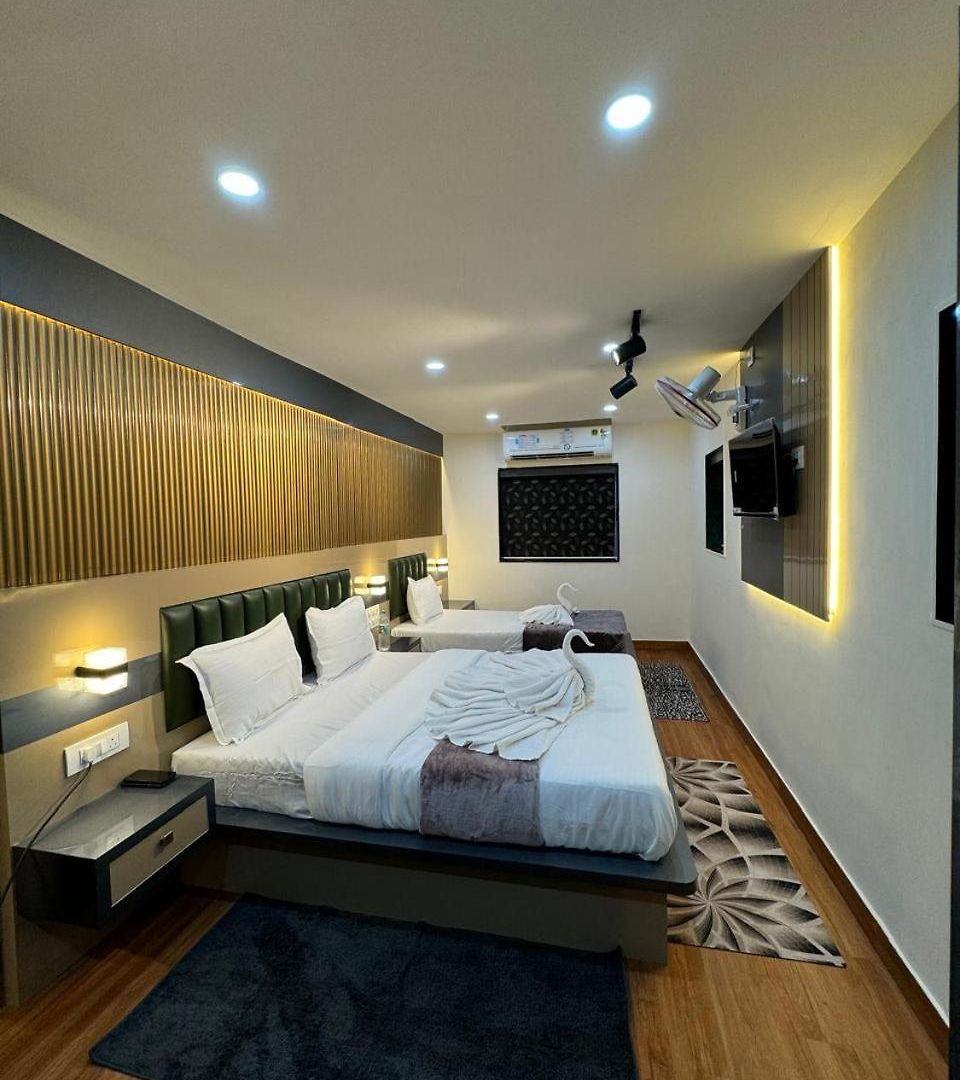 Guest house Yatri Cst *