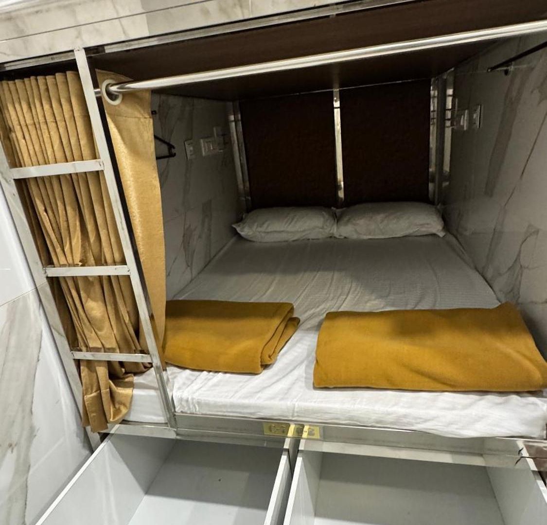Elliott Hostel Mumbai