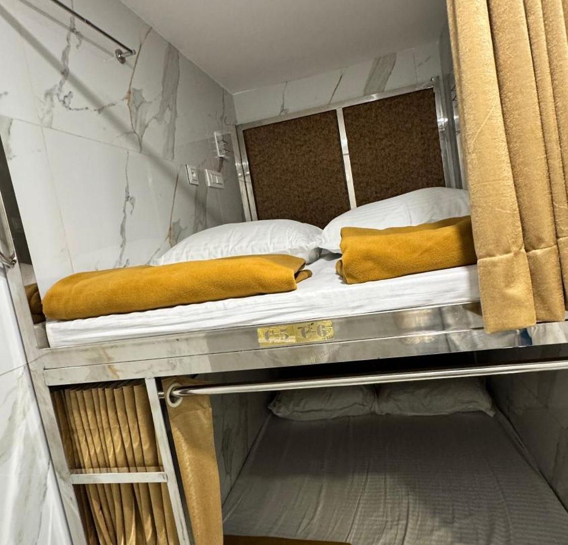 Elliott Hostel *
