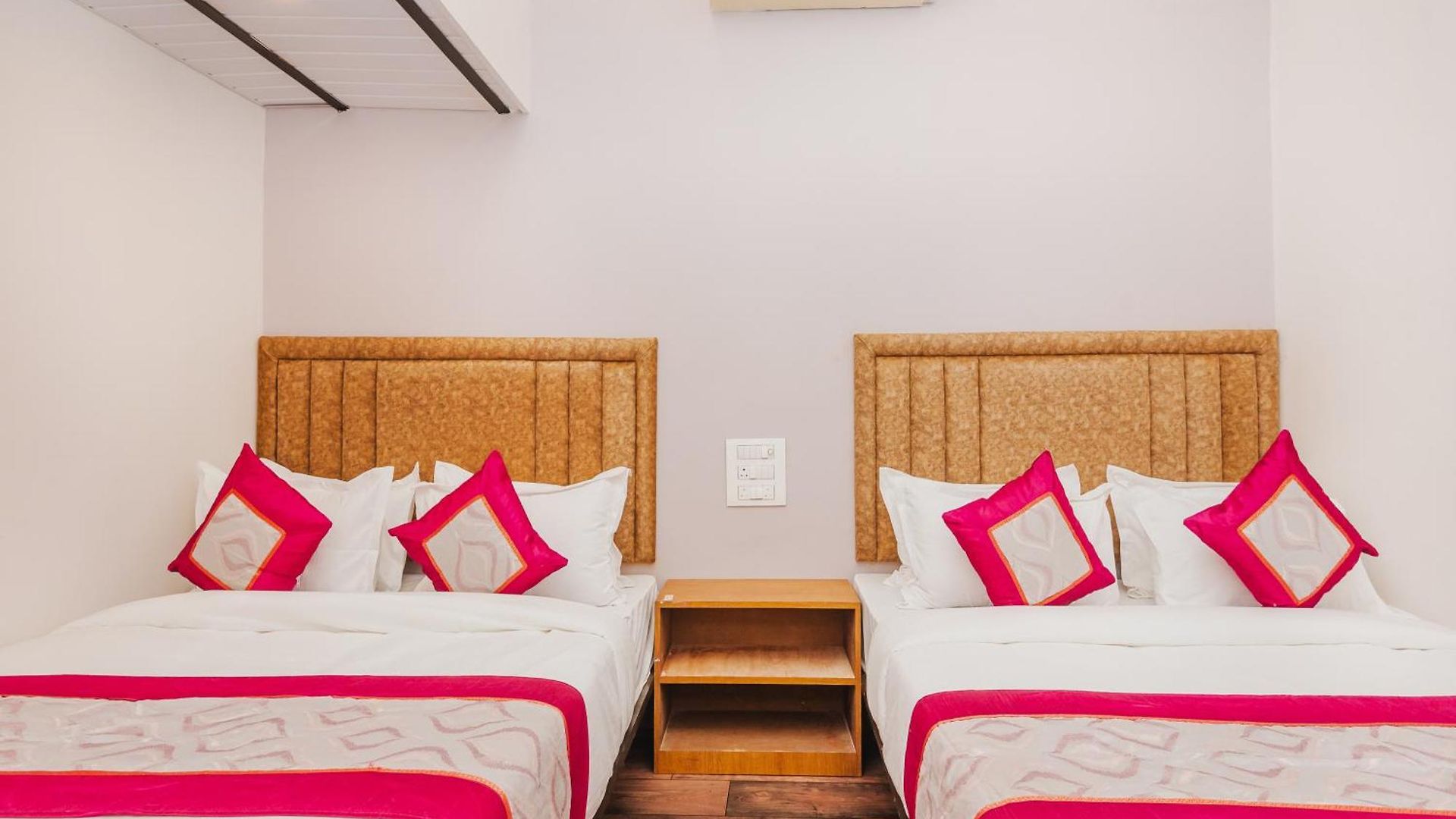 New Afra Hostel Mumbai