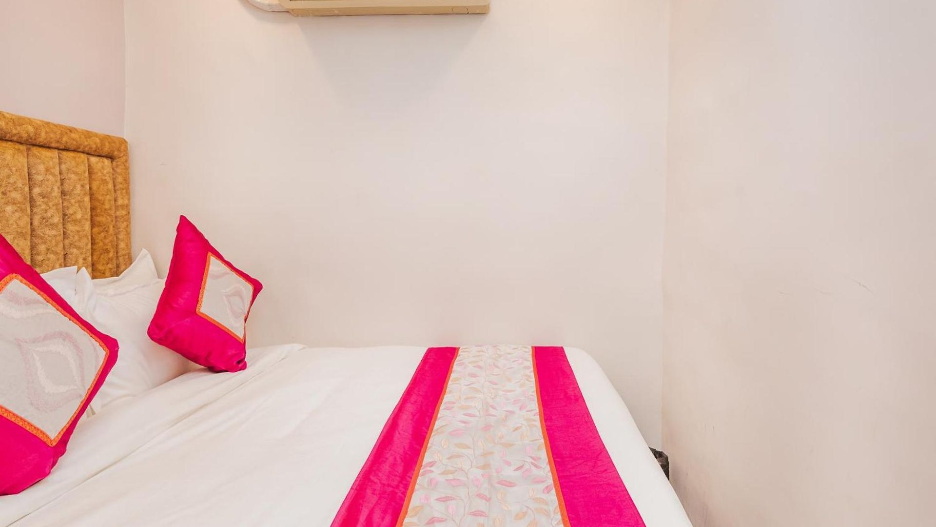 Hostel New Afra