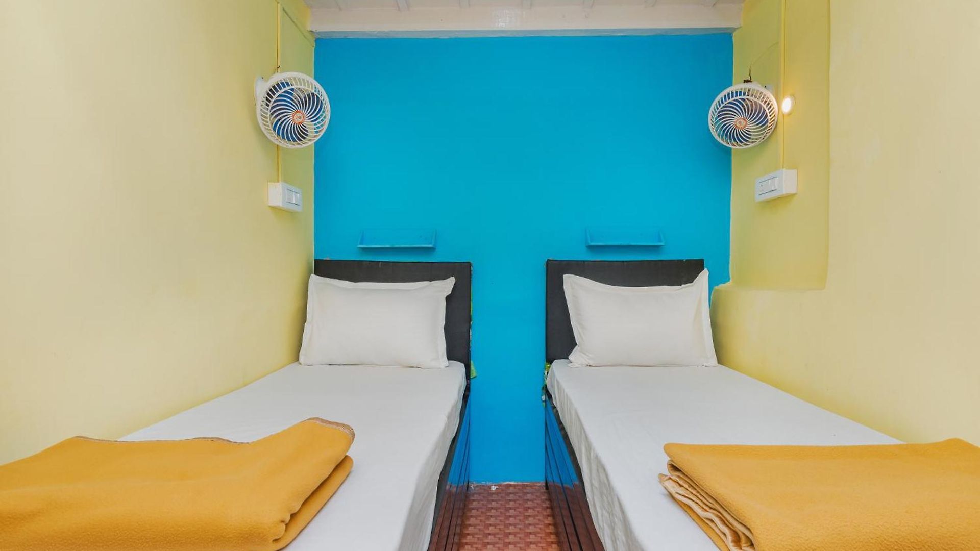 New Afra Hostel Mumbai