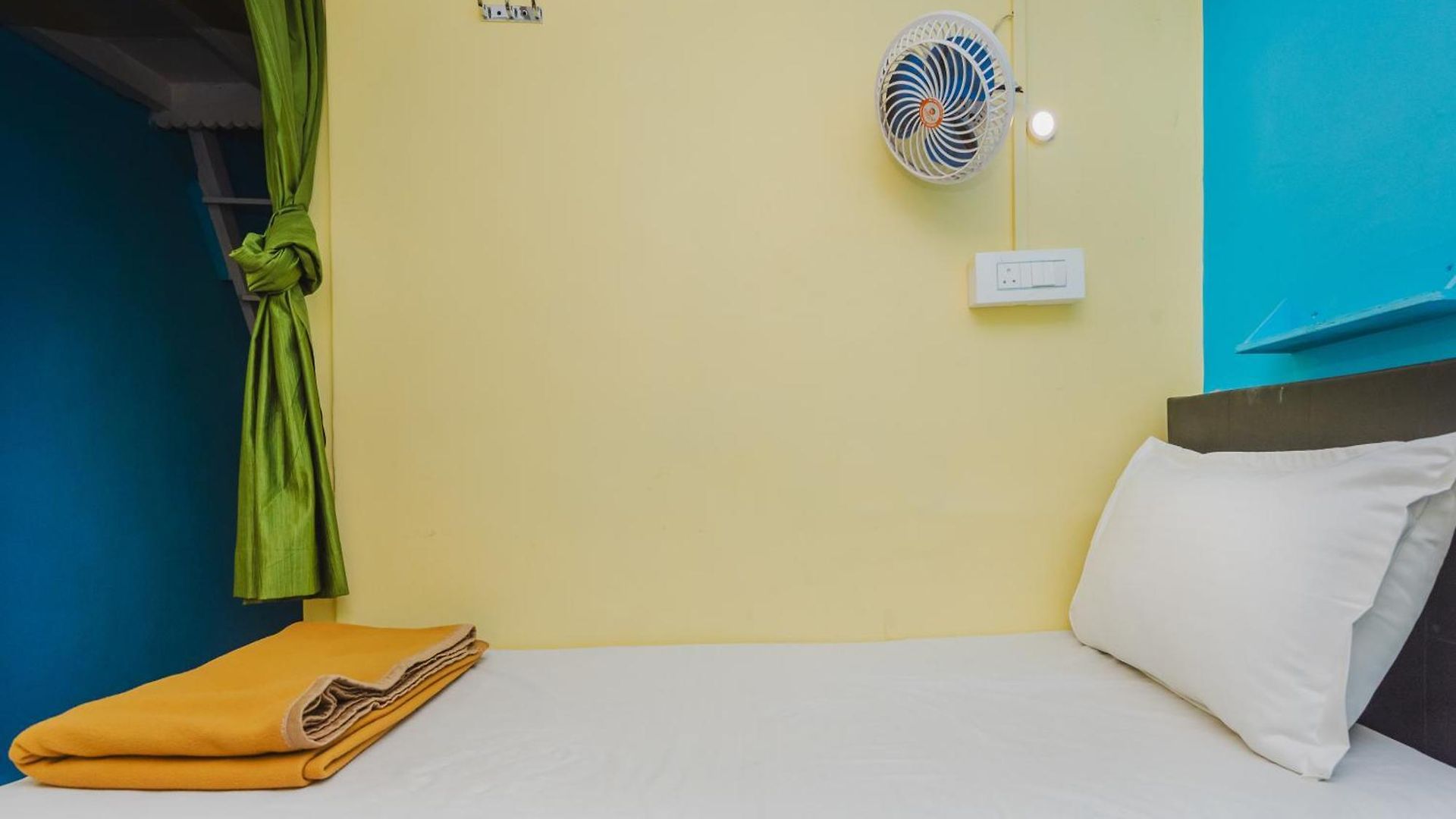 Hostel New Afra