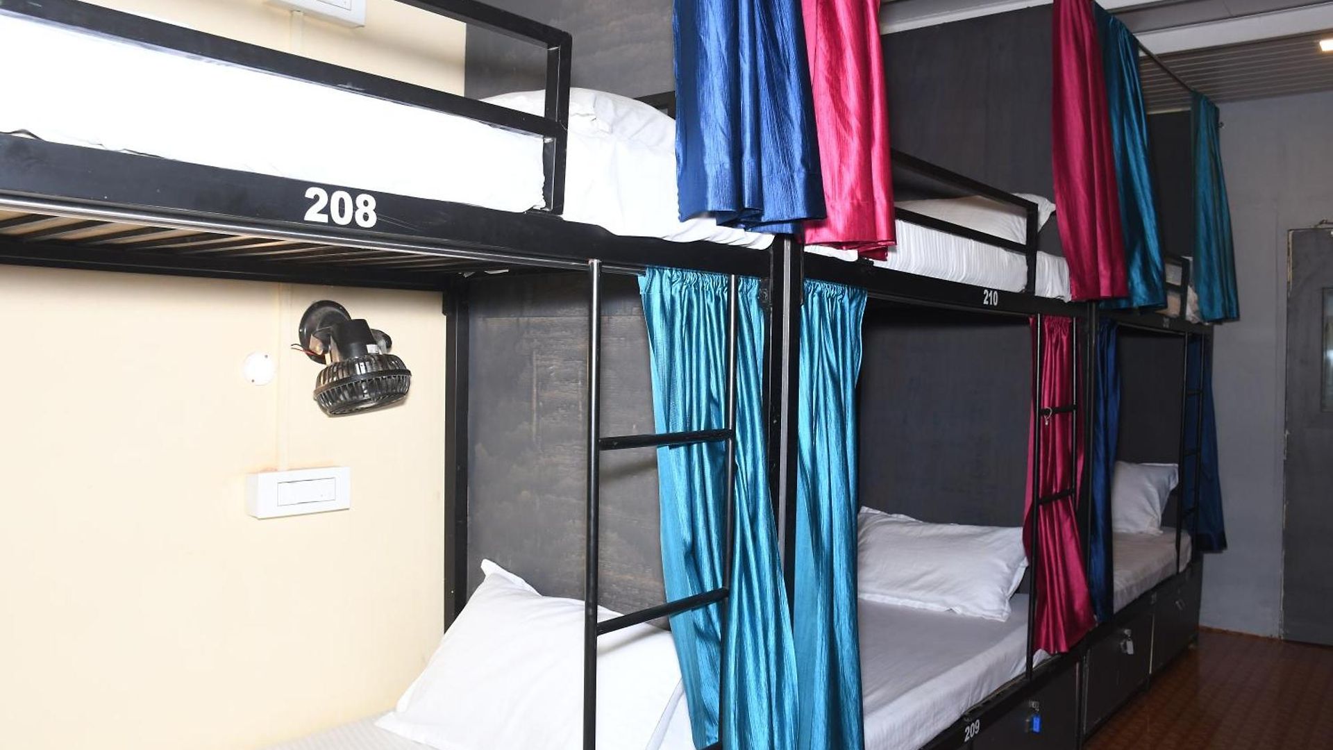 Hostel New Afra *