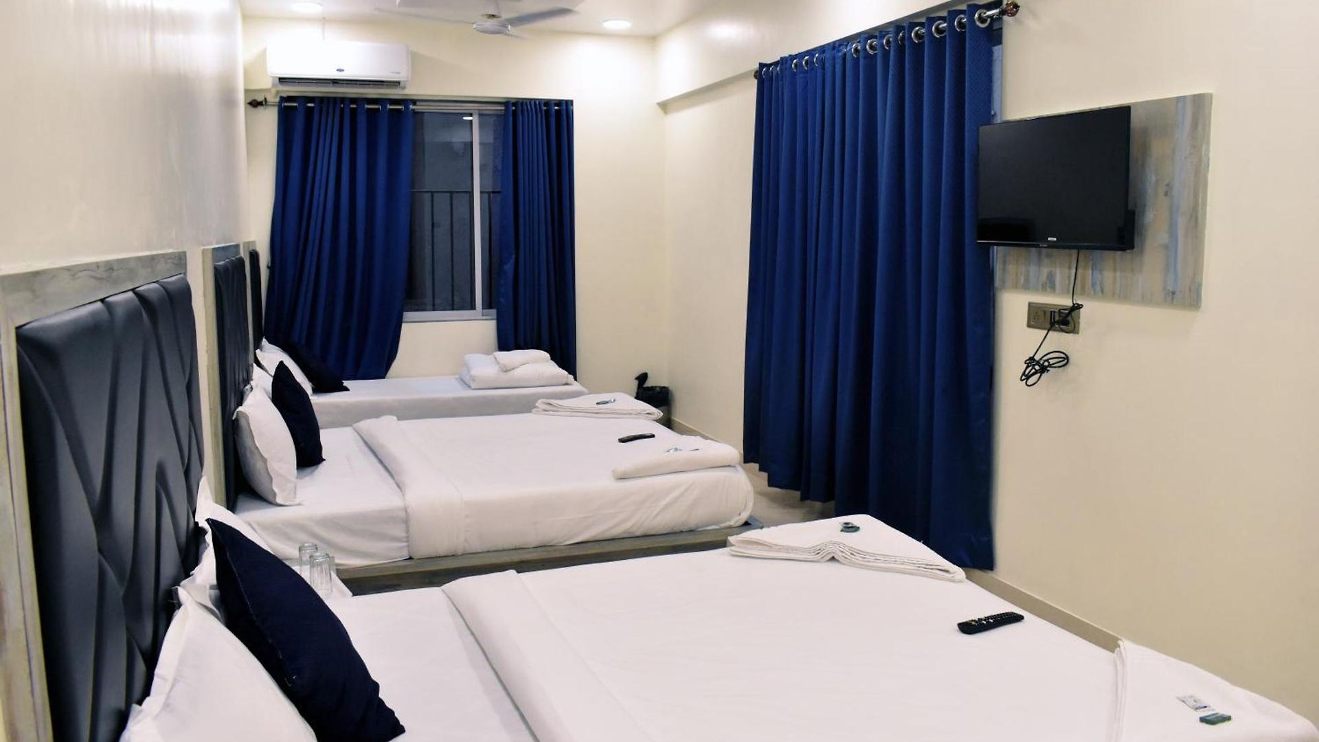 Hotel Smooth Checkin By Edition Blue Mumbai