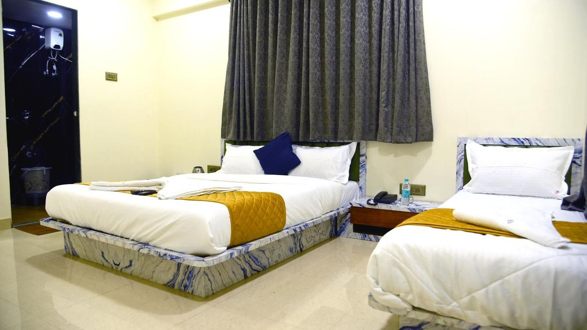 Hotel Smooth Checkin By Edition Blue 3*
