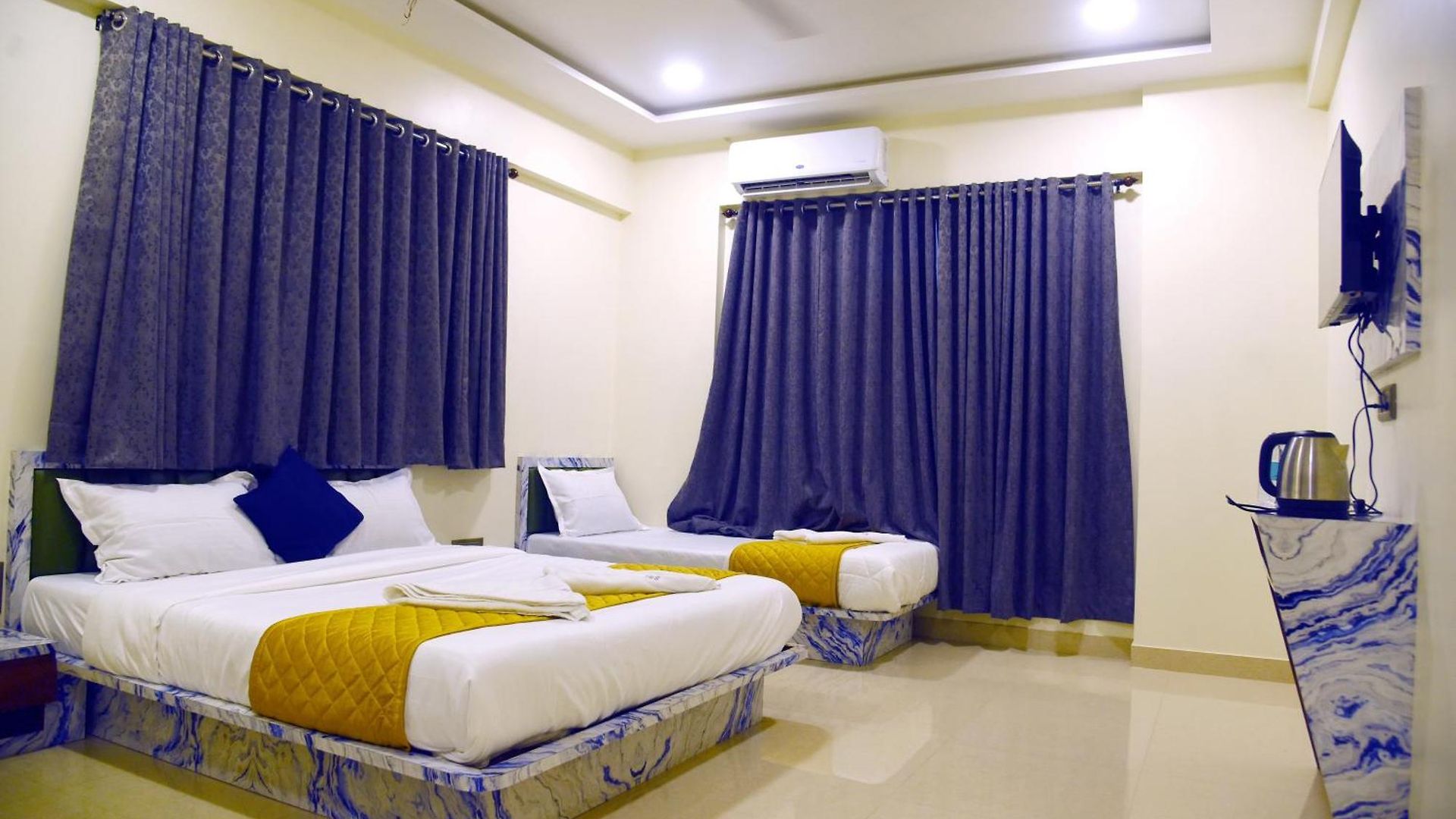 Smooth Checkin By Edition Blue Hotel