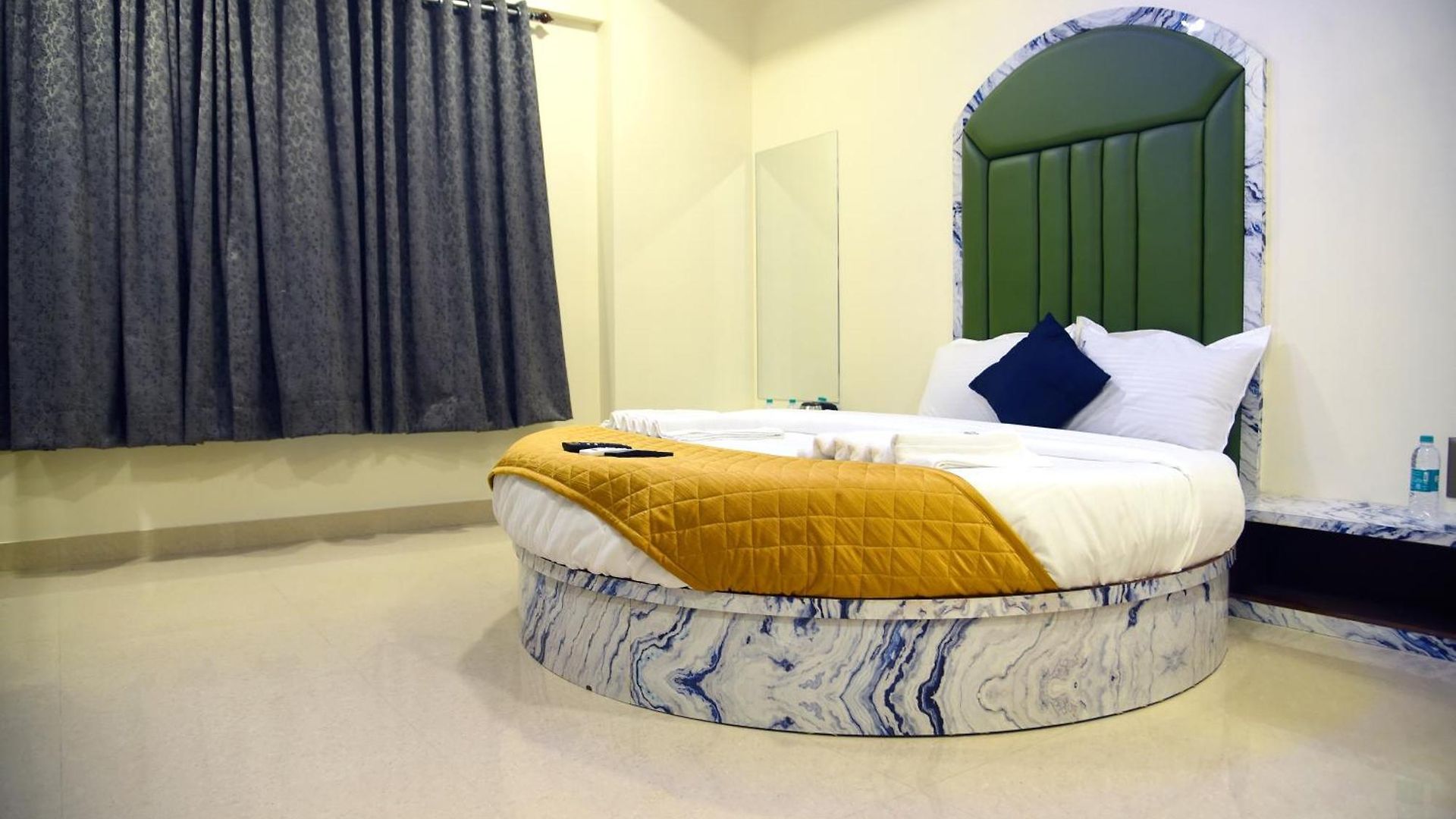 Smooth Checkin By Edition Blue Hotel