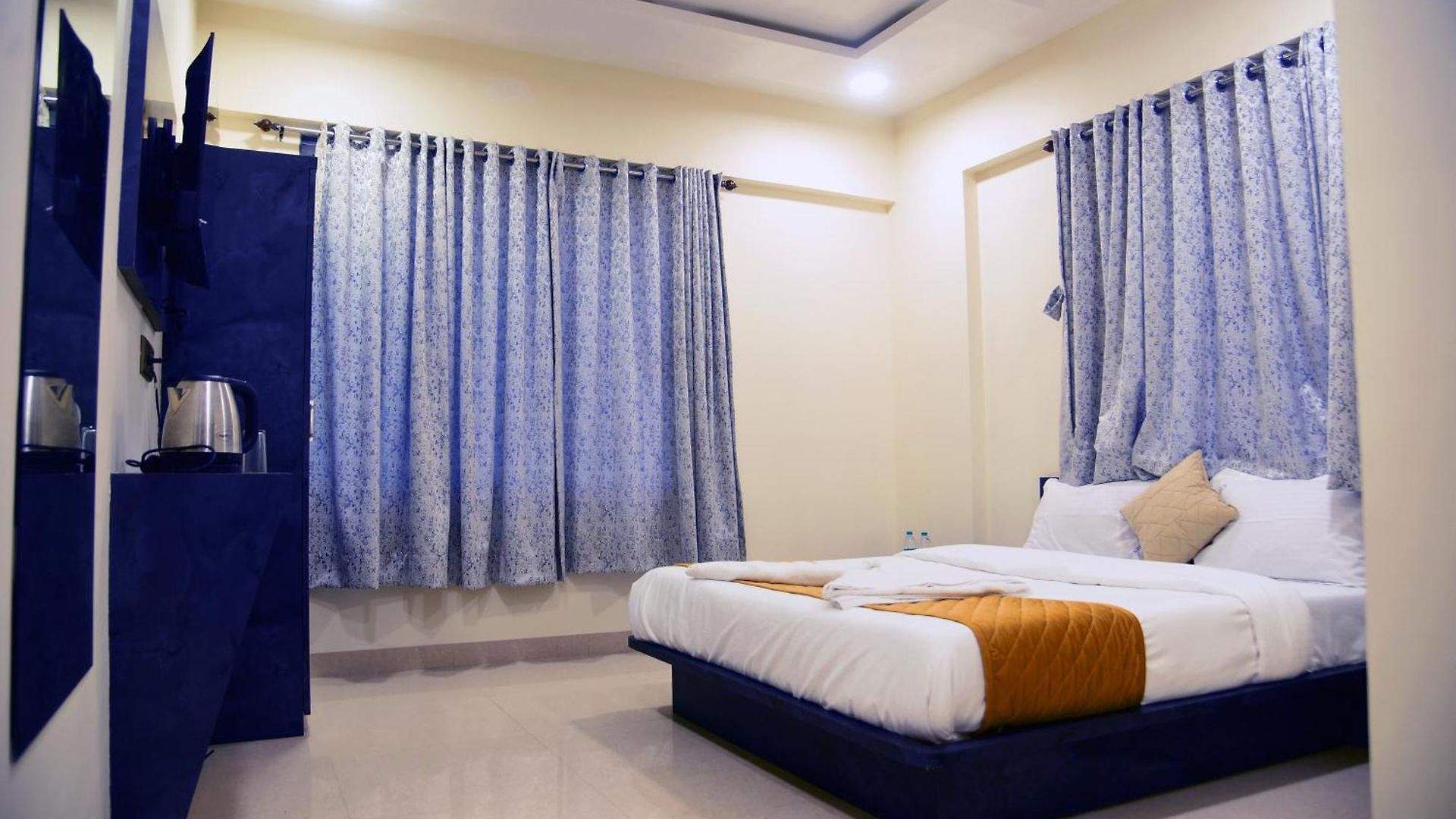 Smooth Checkin By Edition Blue Hotel 3*