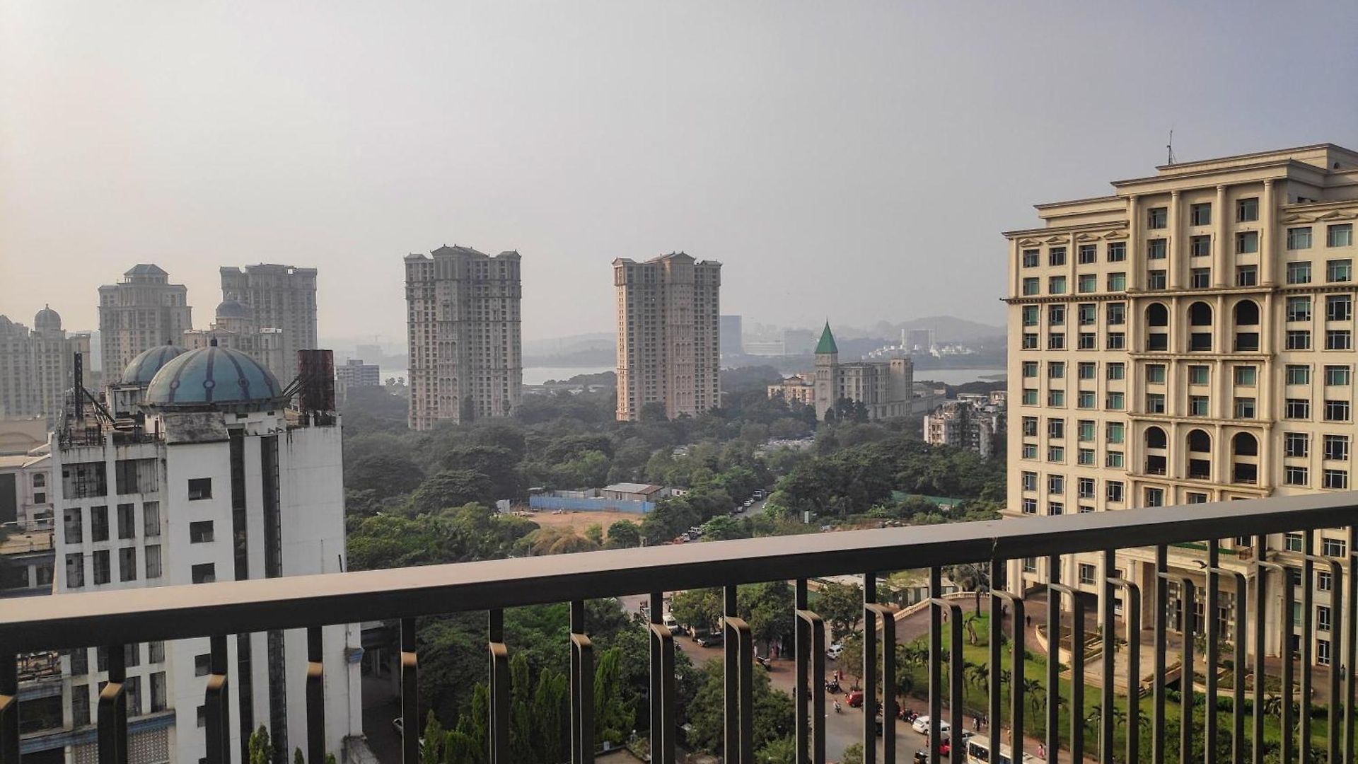 Premium In Hiranandani Powai By Maxxvalue - Chitranjan