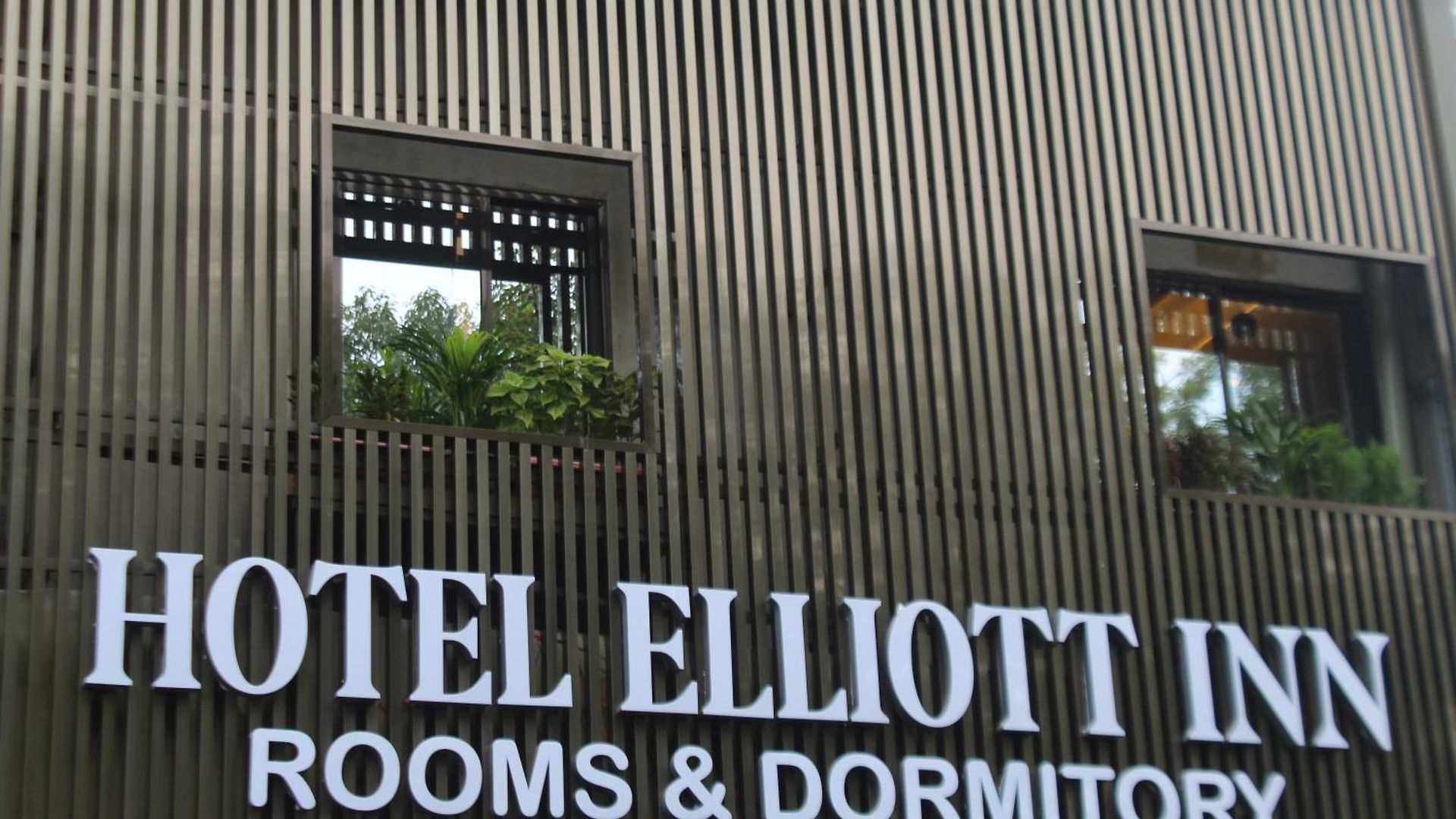 Elliott Hostel *
