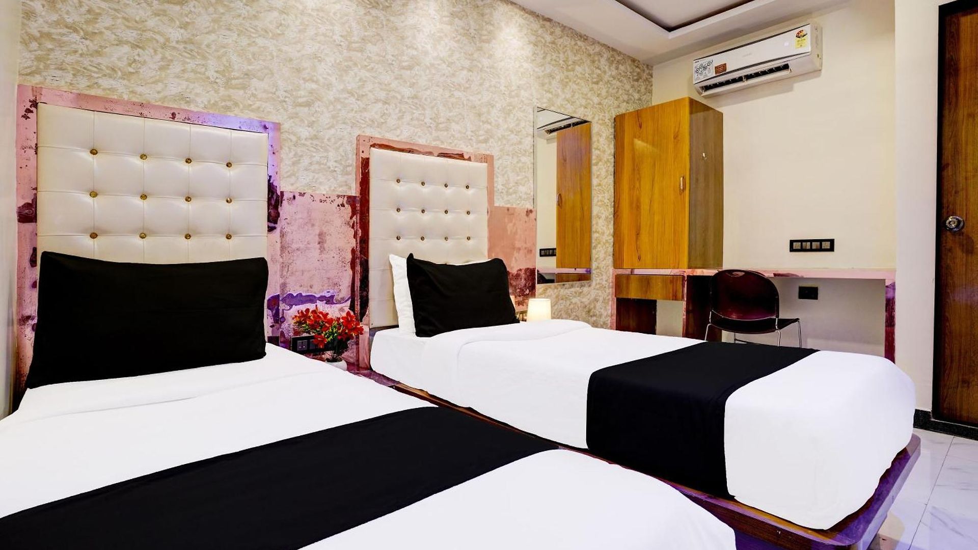 Hotel Airport Crown Andheri East, 3*