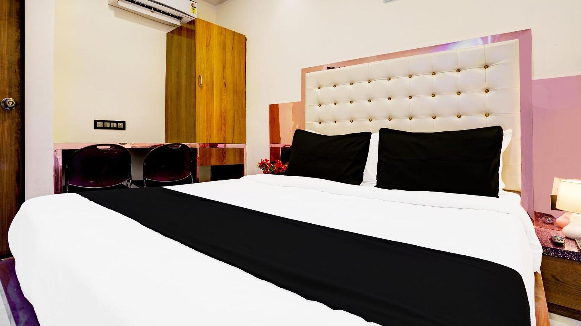 Airport Crown Andheri East, 3*