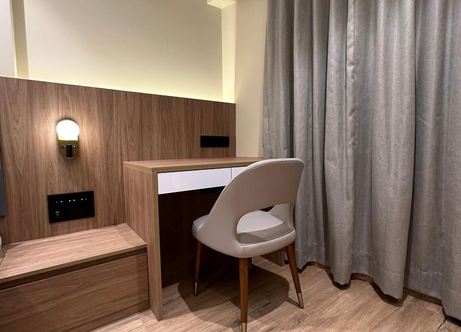 Rudraya Homes - Cozy Premium Serviced Khar - Next To Bandra