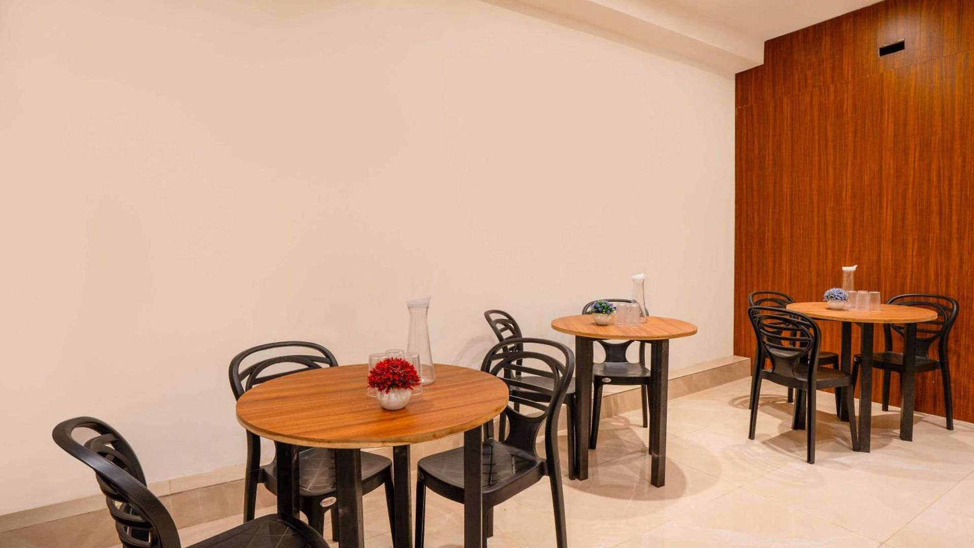 Treebo Palm Olive Hotel 3*