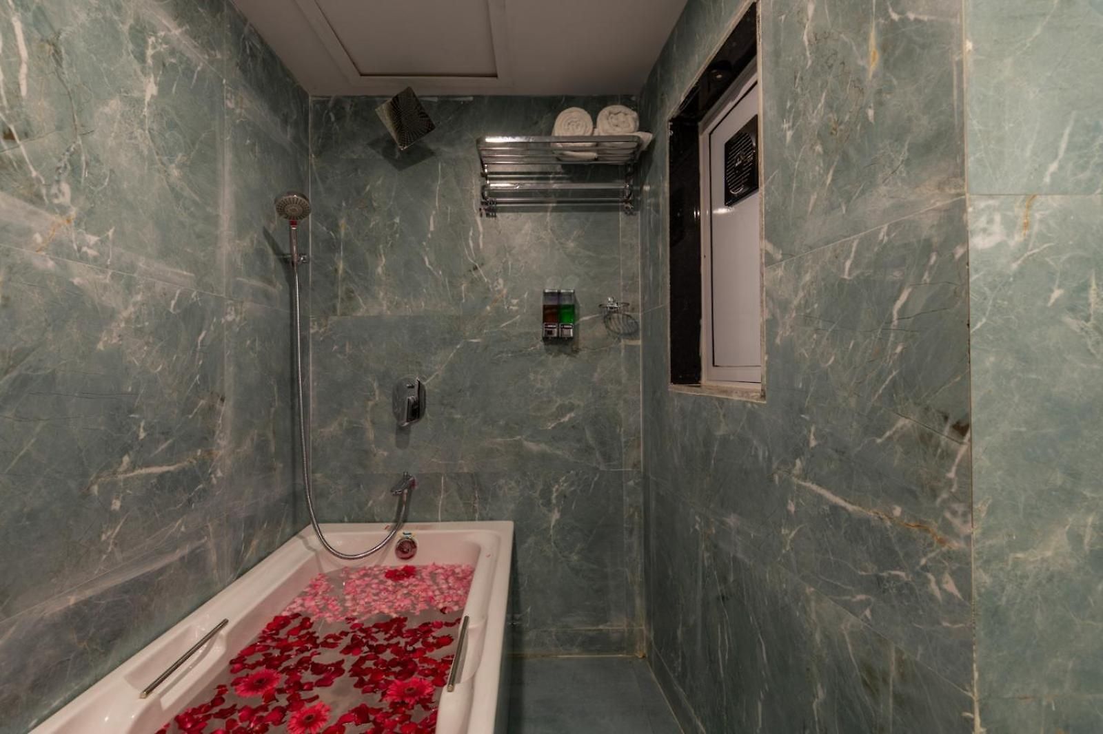 Hotel Windsor Castle Mumbai
