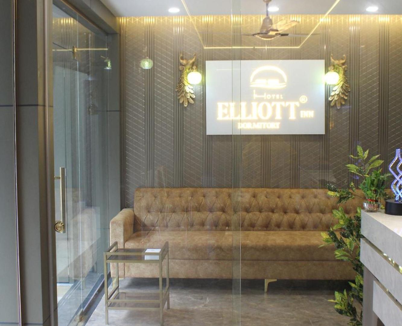 Hostel Elliott *