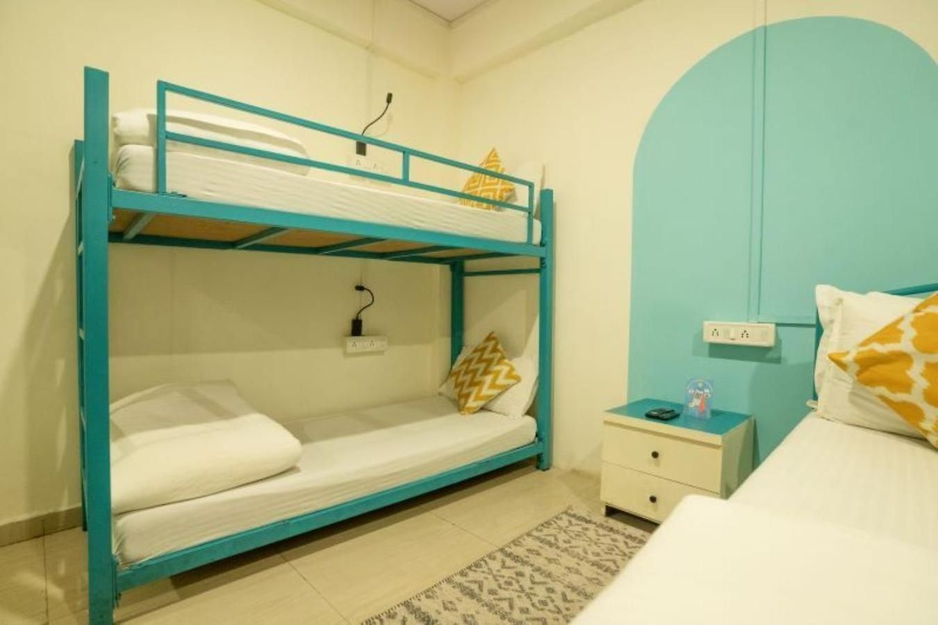 Hostel Locomo Hostel Express - Stay Work Eat *