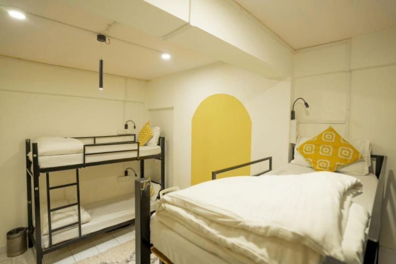 Locomo Hostel Express - Stay Work Eat *