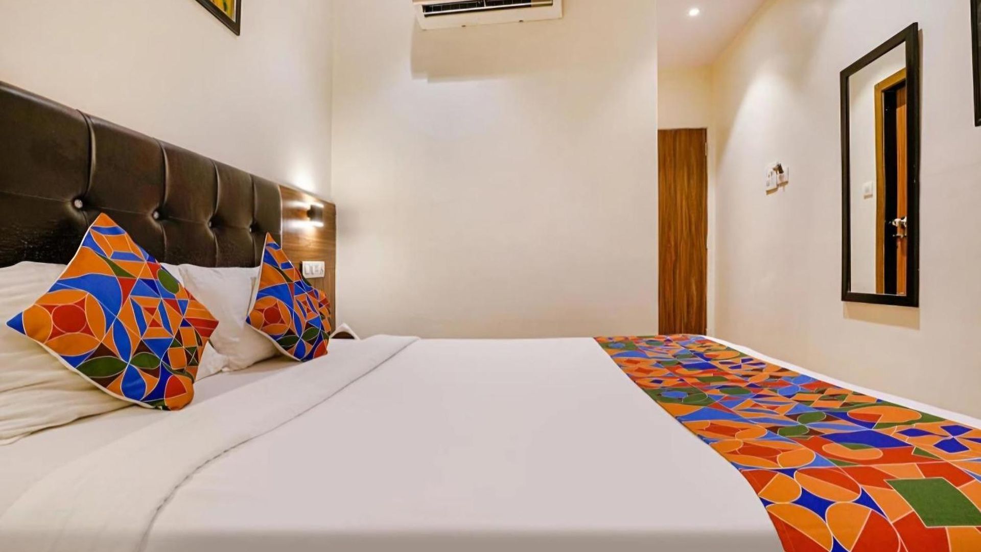 Hotel Deluxe Residency Nr- International Airport